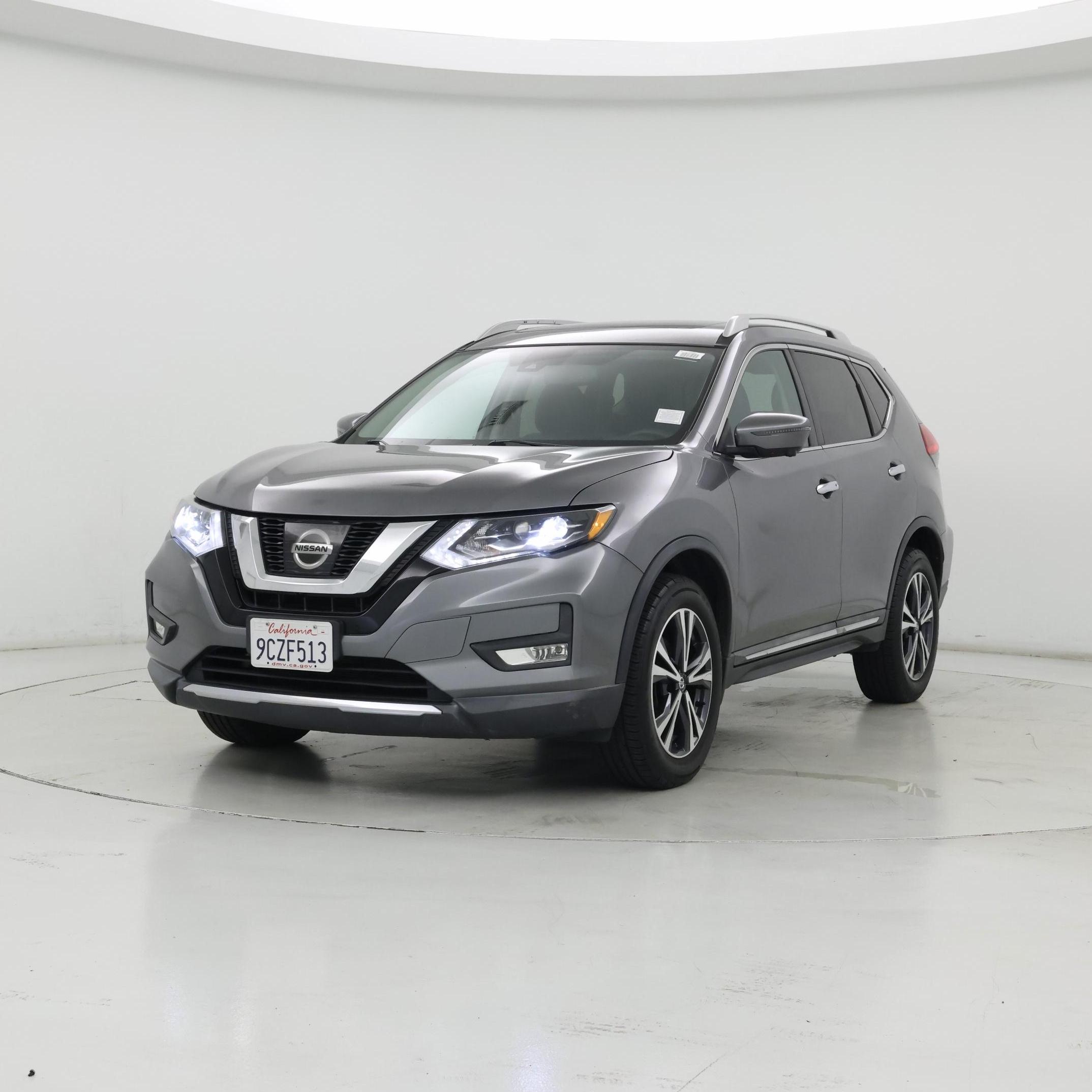 Thumbnail: 2017 Nissan Rogue - 4