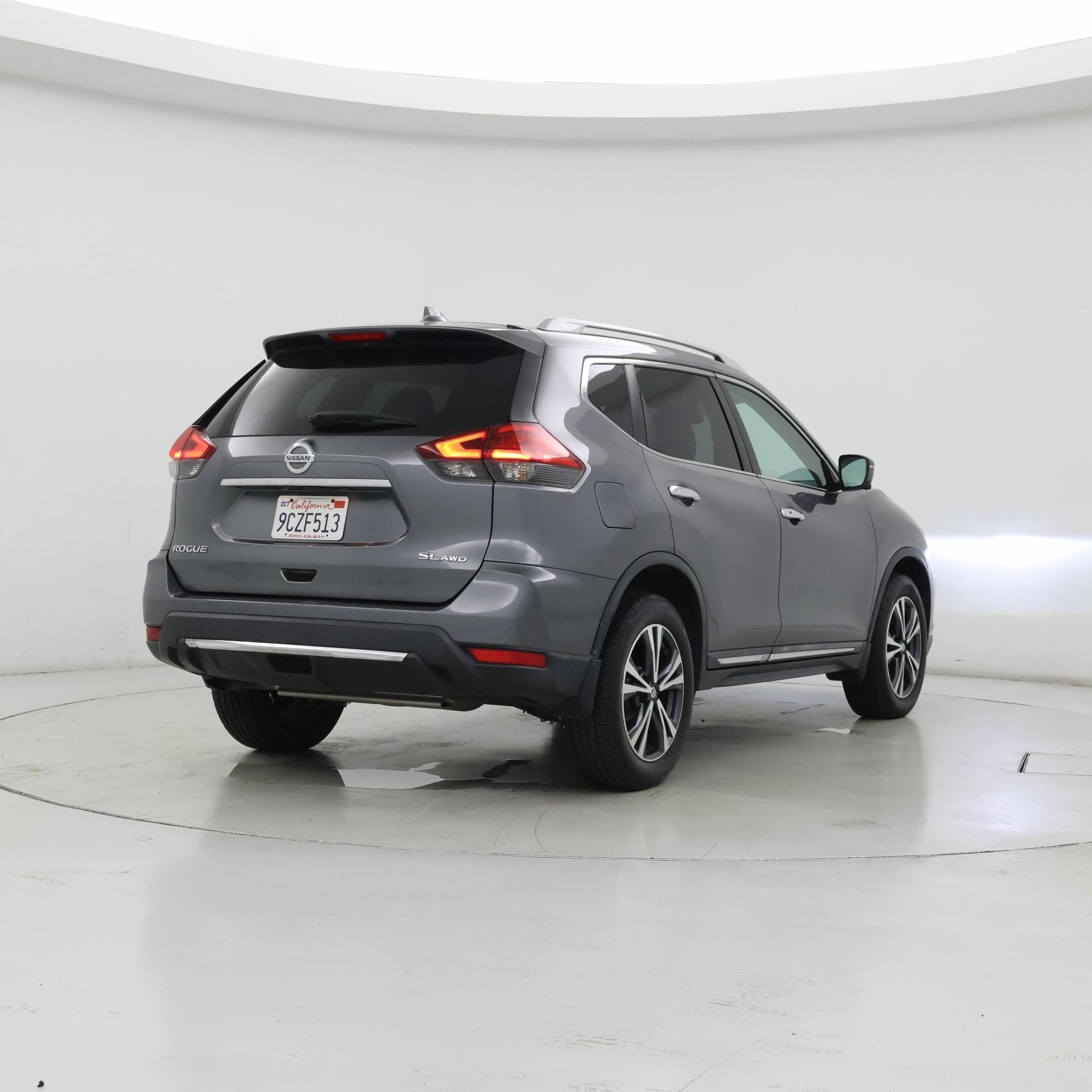 Thumbnail: 2017 Nissan Rogue - 8