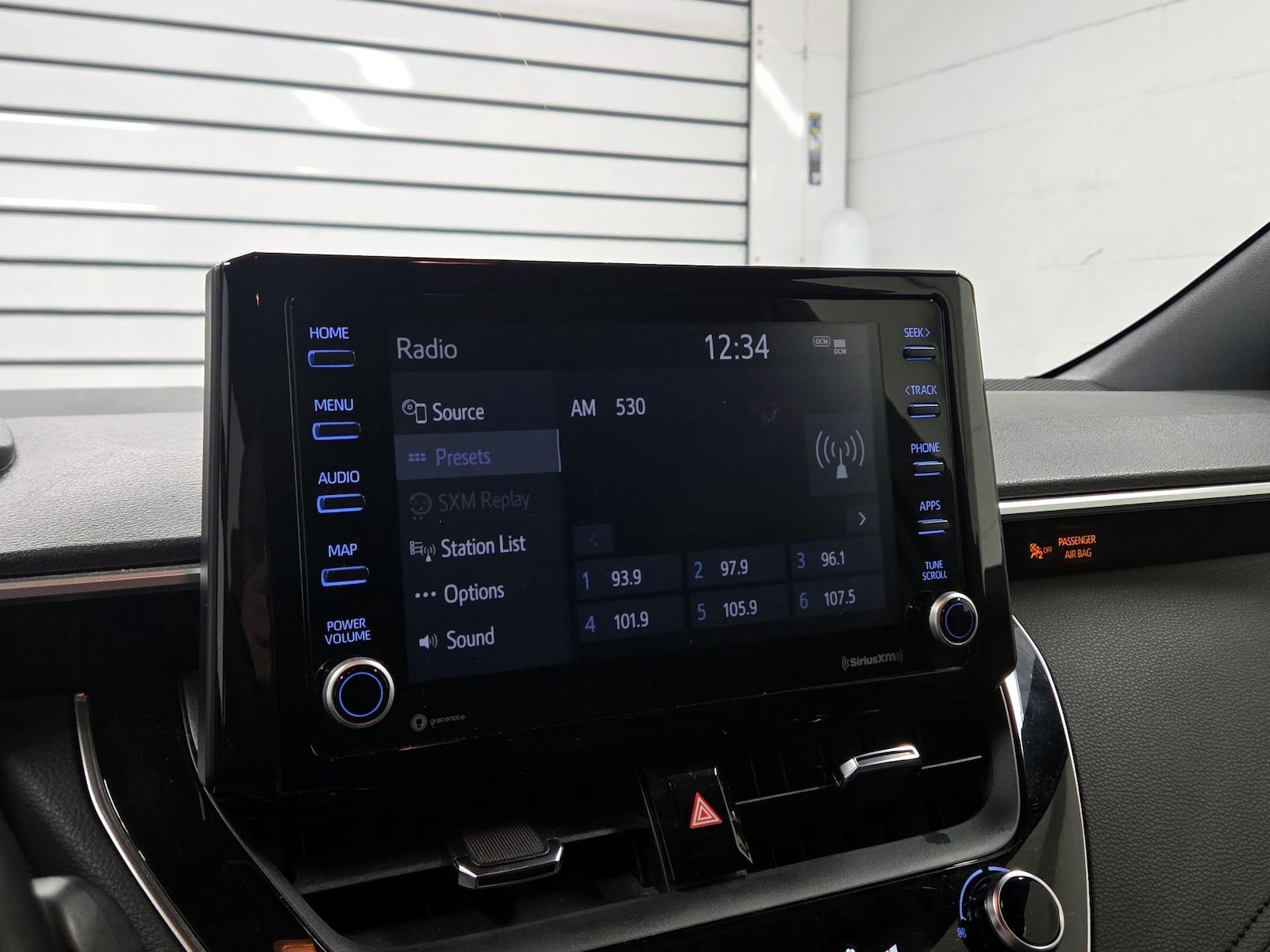 2022 Toyota Corolla SE - Photo 16