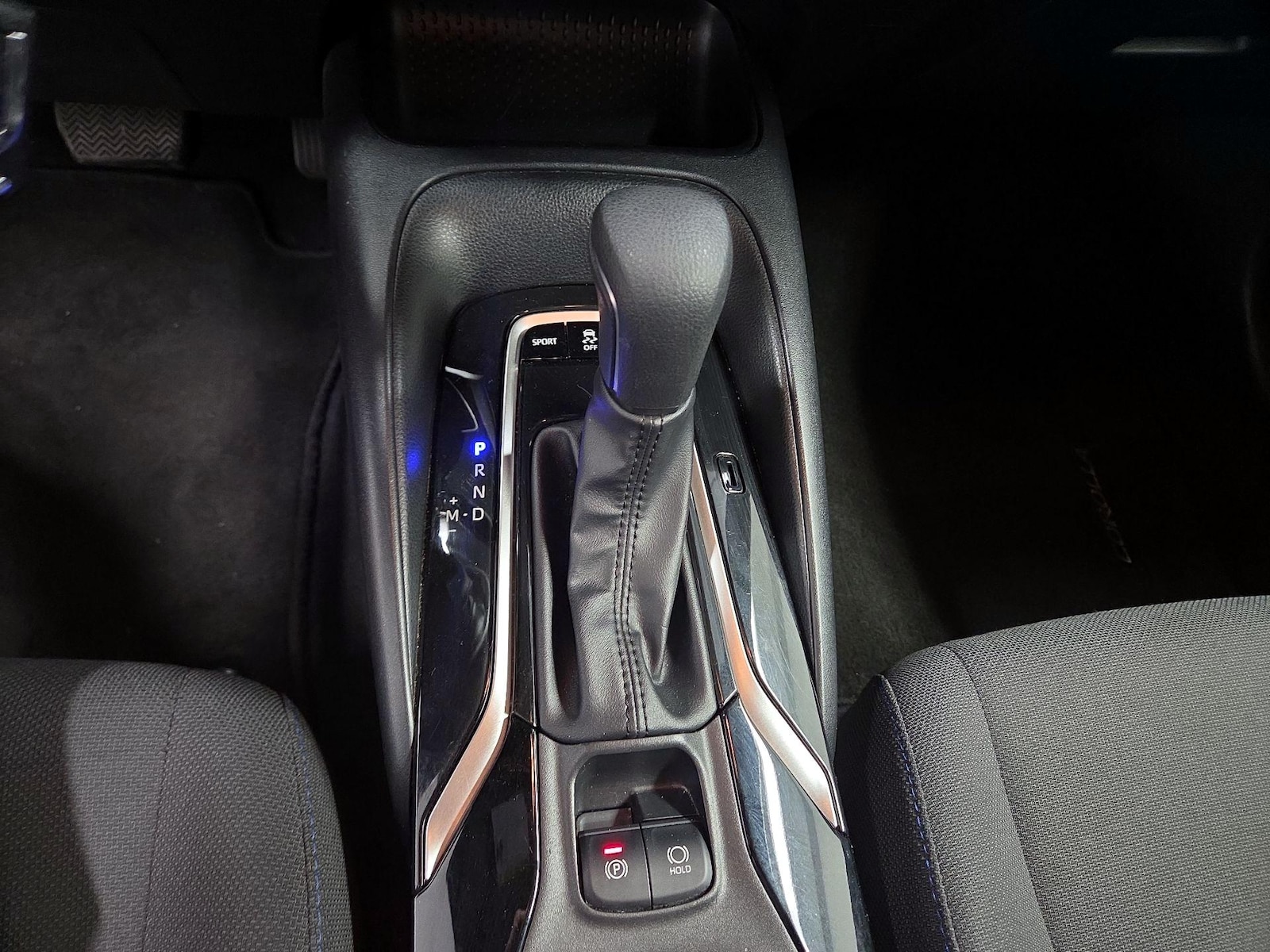 2022 Toyota Corolla SE - Photo 18
