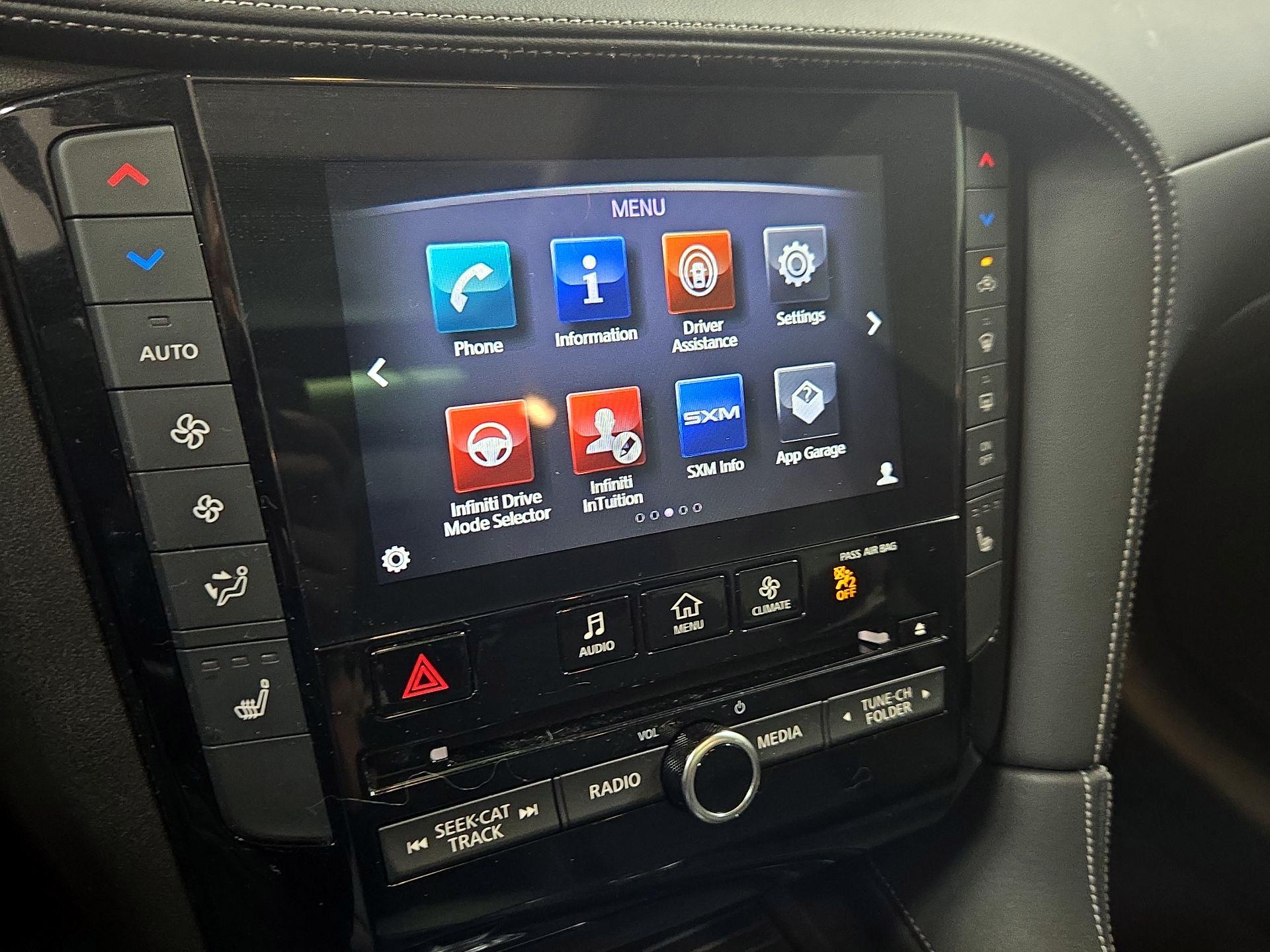Thumbnail: 2019 INFINITI QX50 - 16