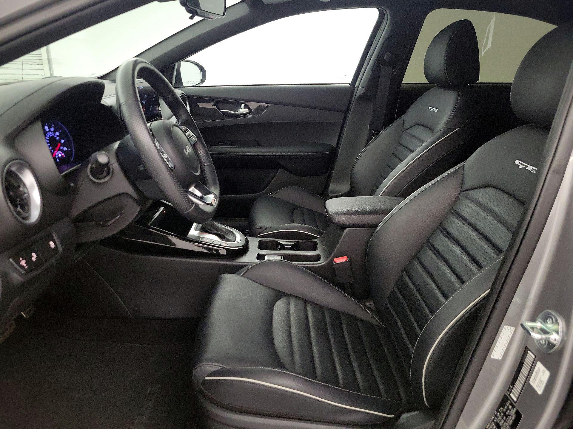 Thumbnail: 2023 Kia Forte - 11