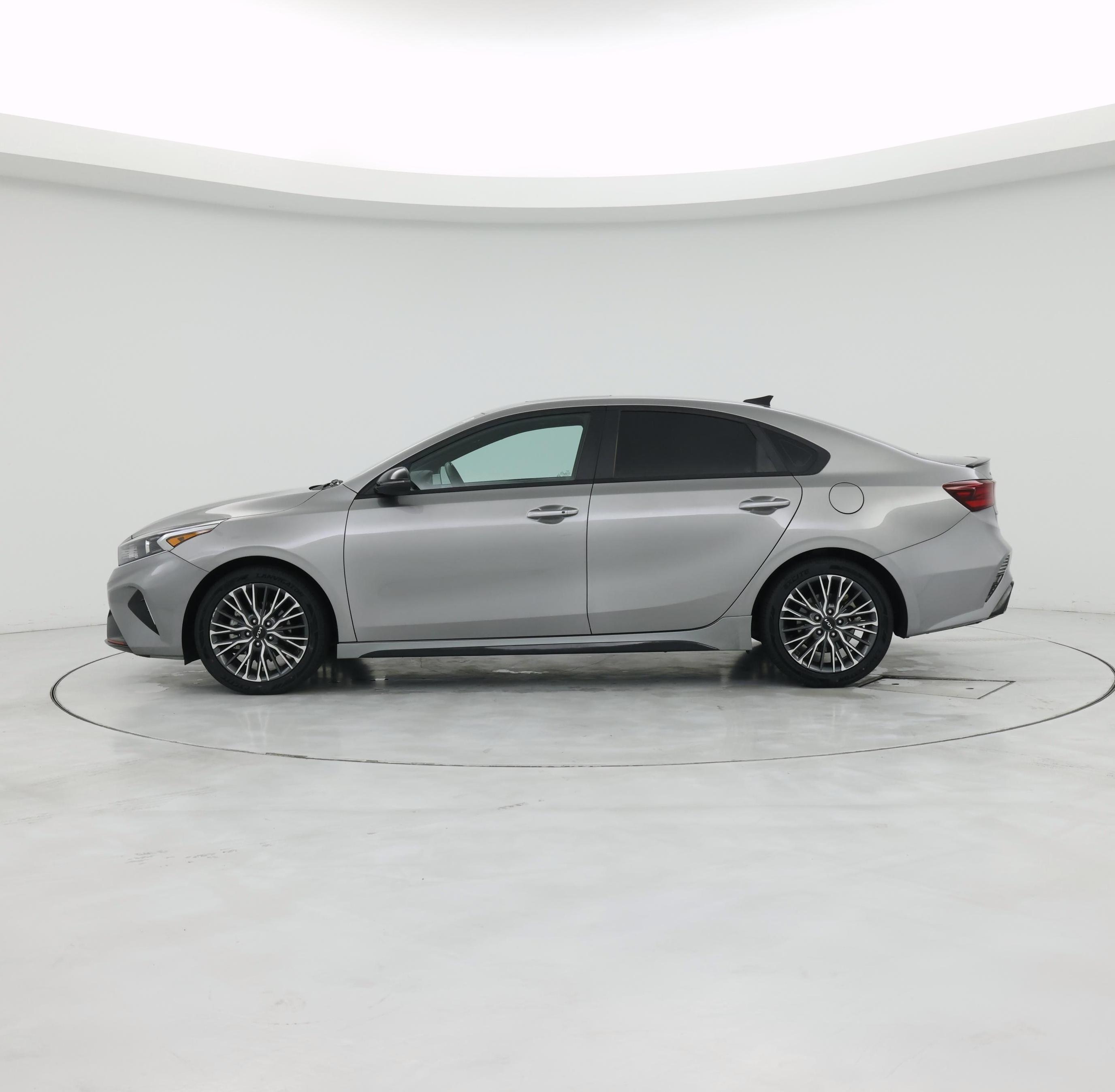 Thumbnail: 2023 Kia Forte - 3