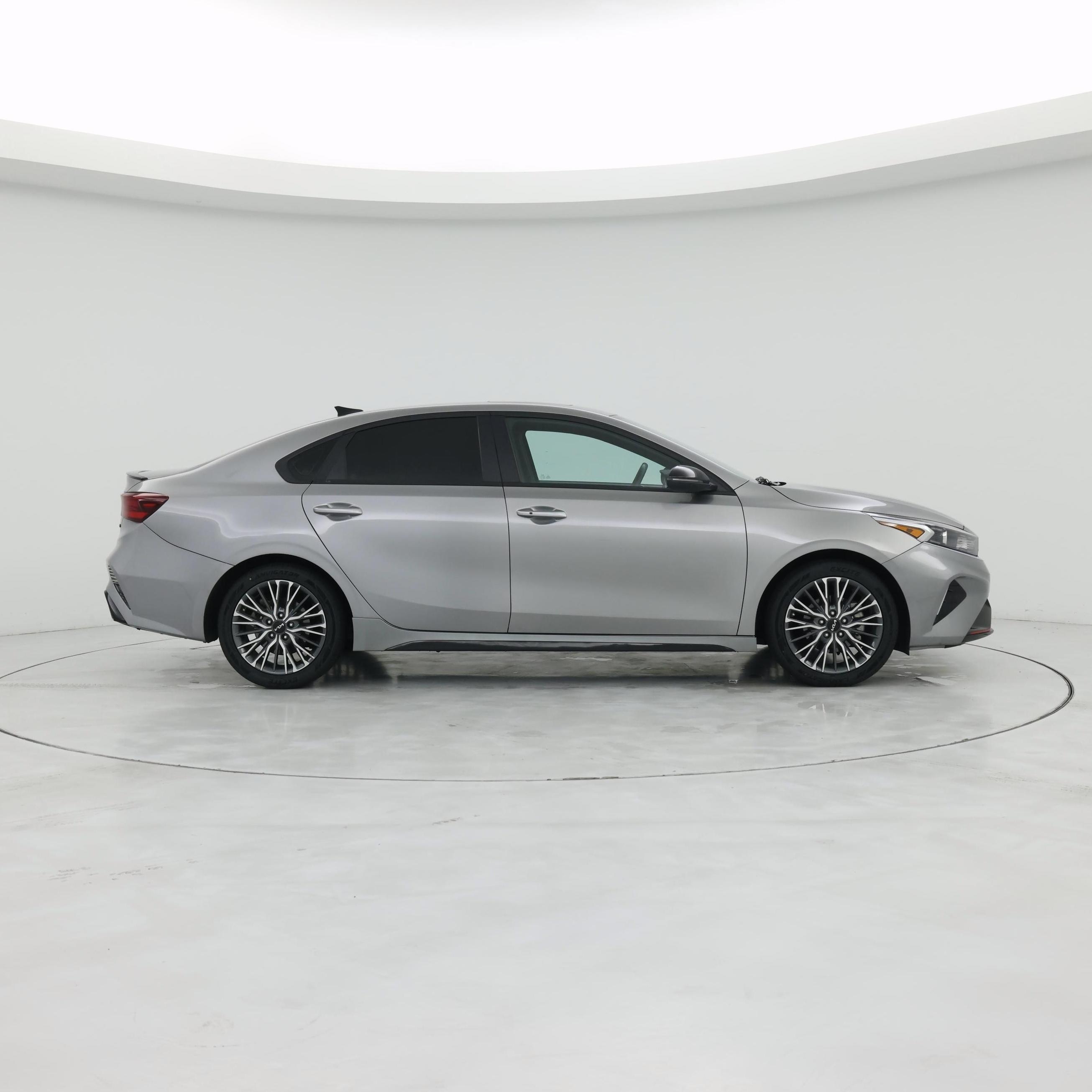 Thumbnail: 2023 Kia Forte - 7