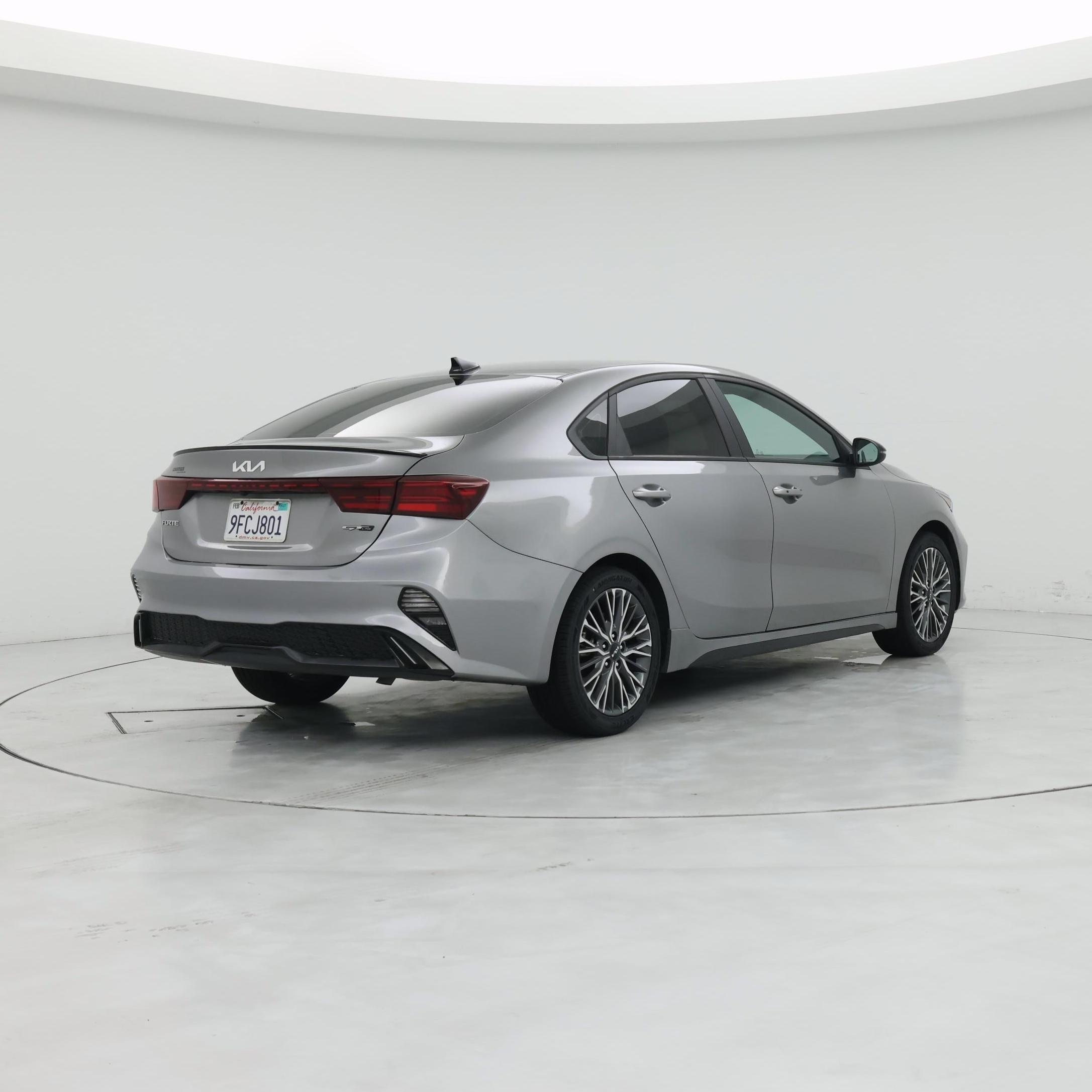 Thumbnail: 2023 Kia Forte - 8