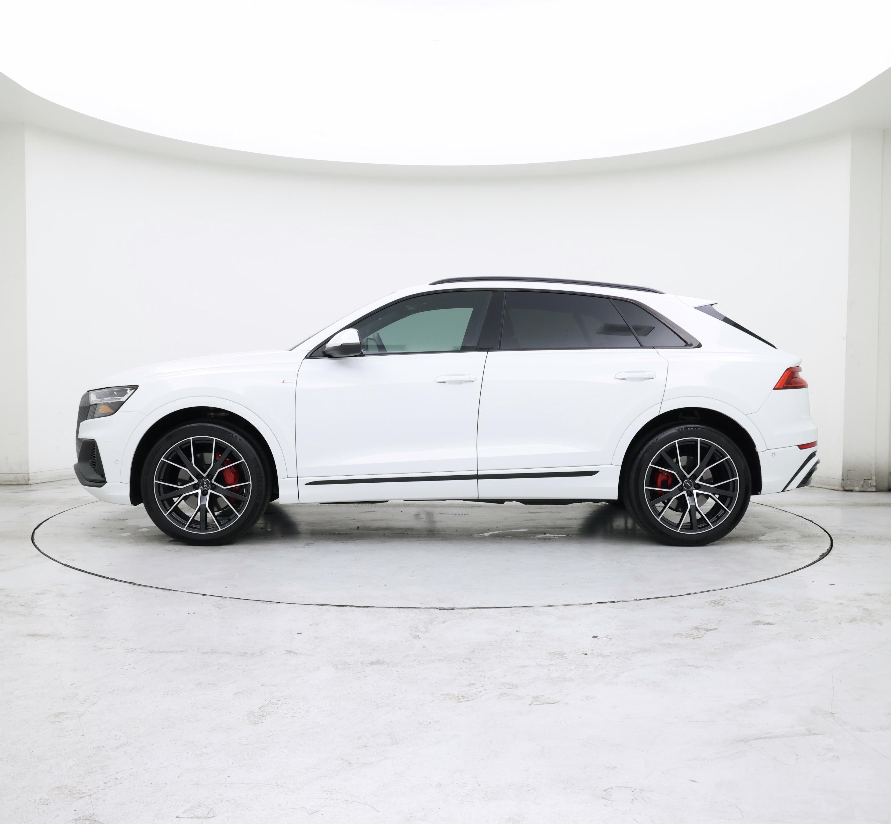 Thumbnail: 2019 Audi Q8 - 3
