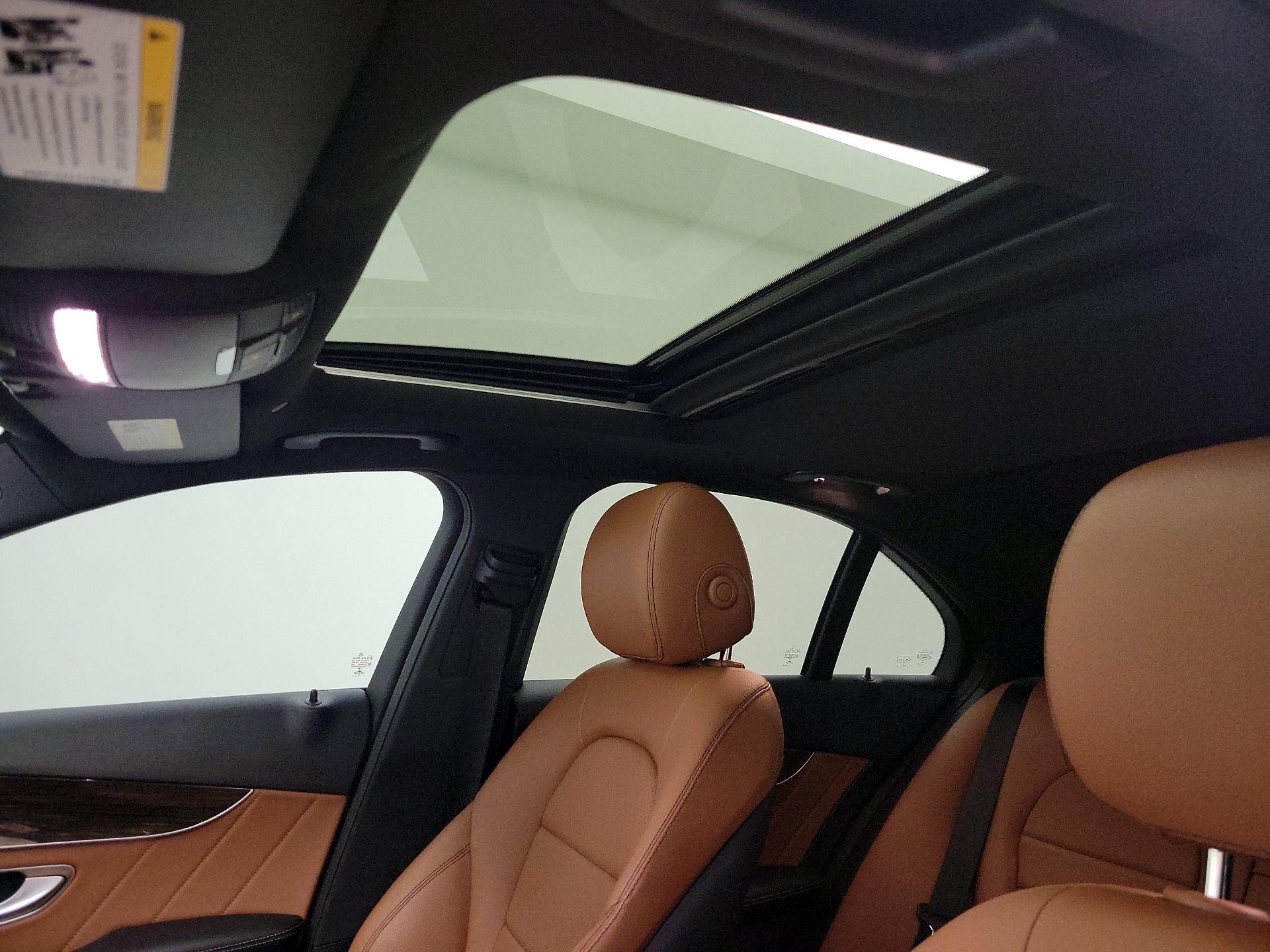 Thumbnail: 2019 Mercedes-Benz C-Class - 19