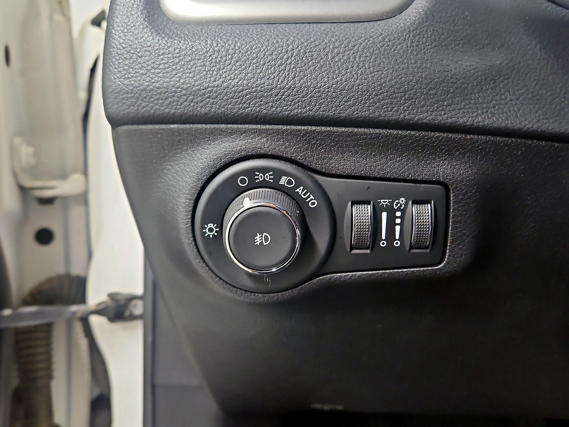 Thumbnail: 2019 Jeep Compass - 13