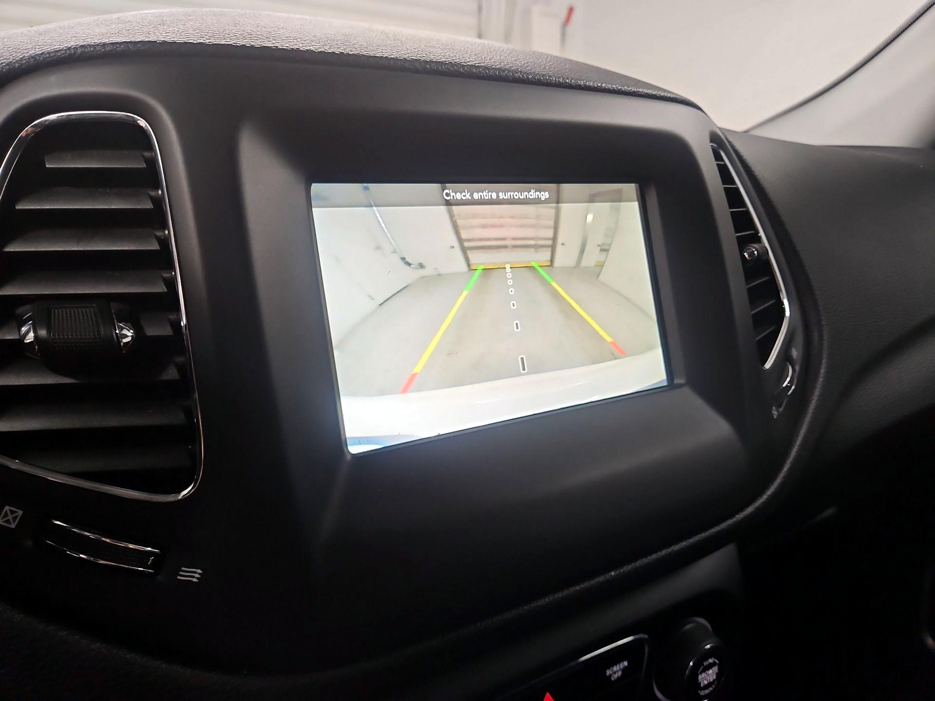 Thumbnail: 2019 Jeep Compass - 14