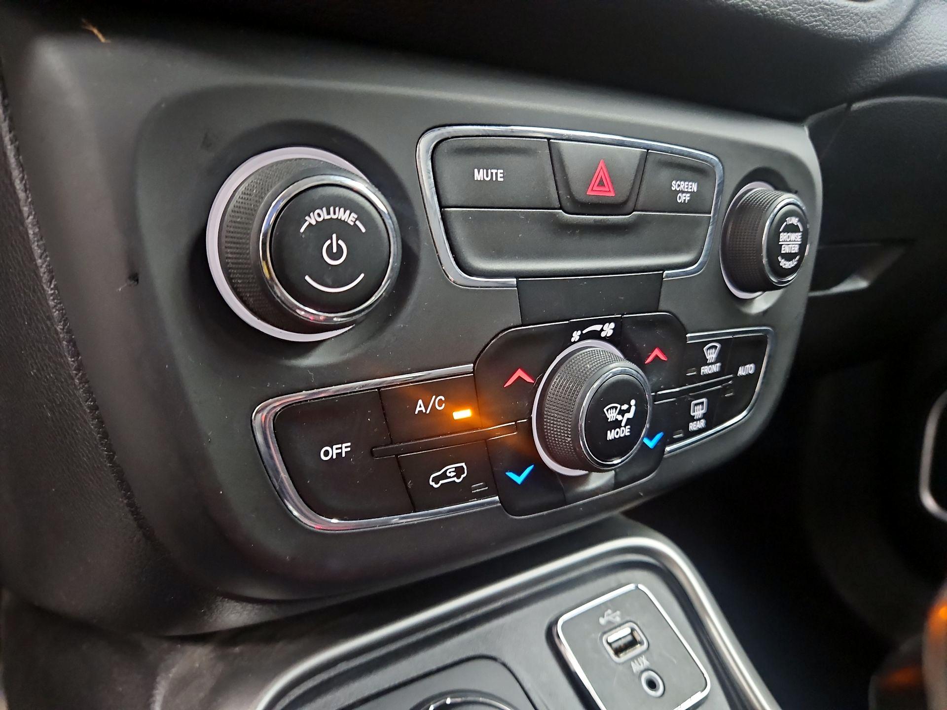 Thumbnail: 2019 Jeep Compass - 16