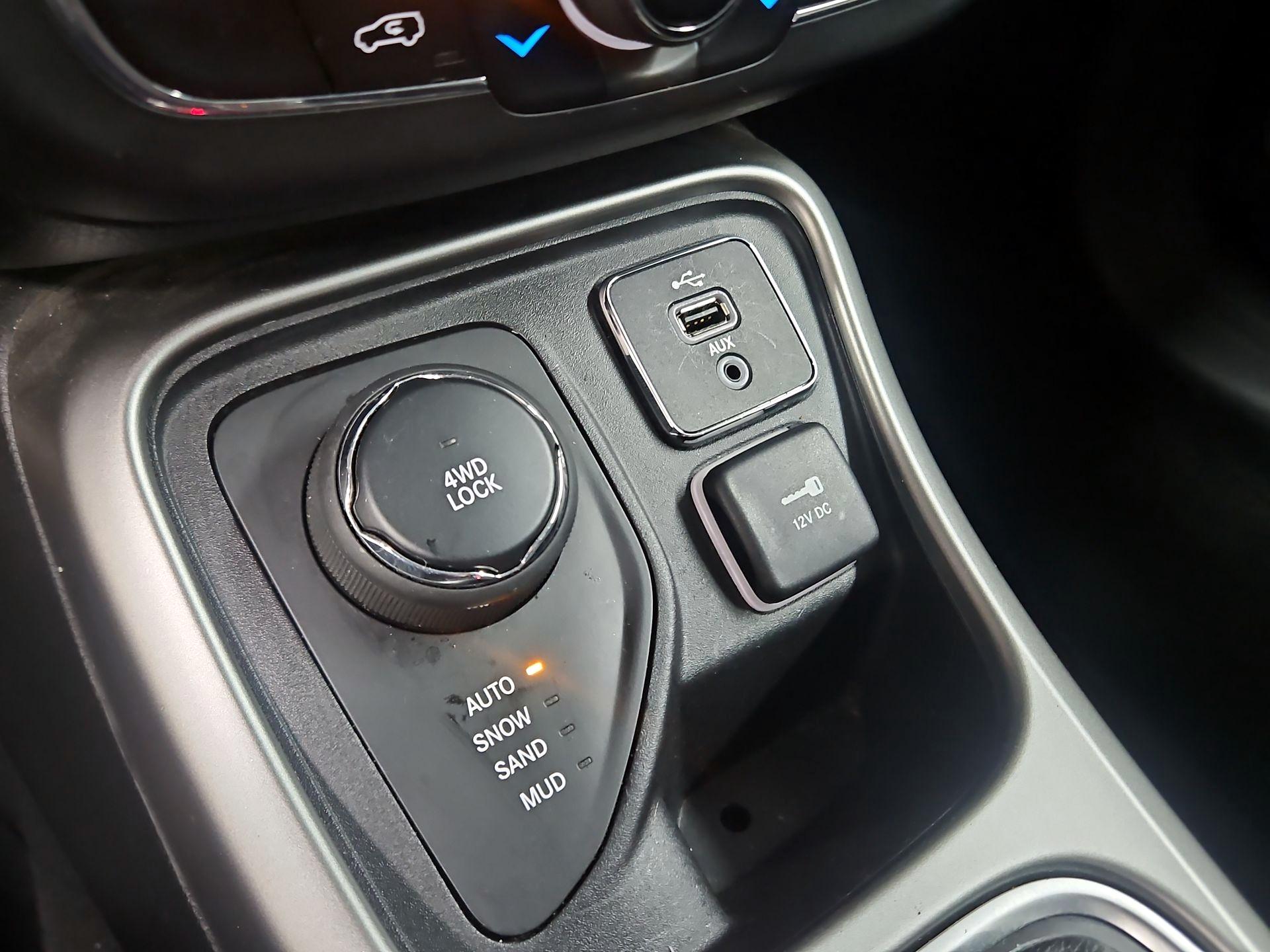 Thumbnail: 2019 Jeep Compass - 18