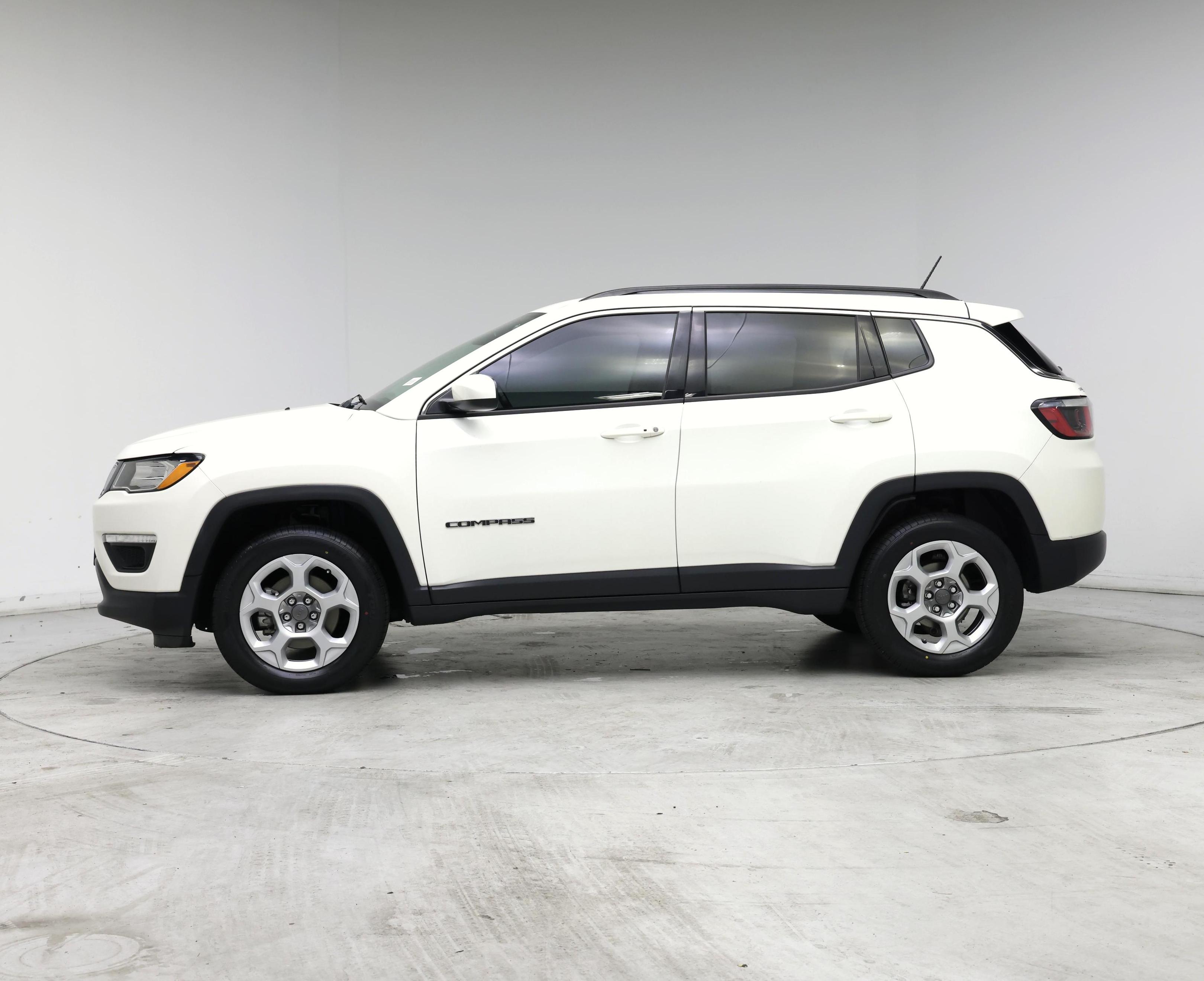 Thumbnail: 2019 Jeep Compass - 3