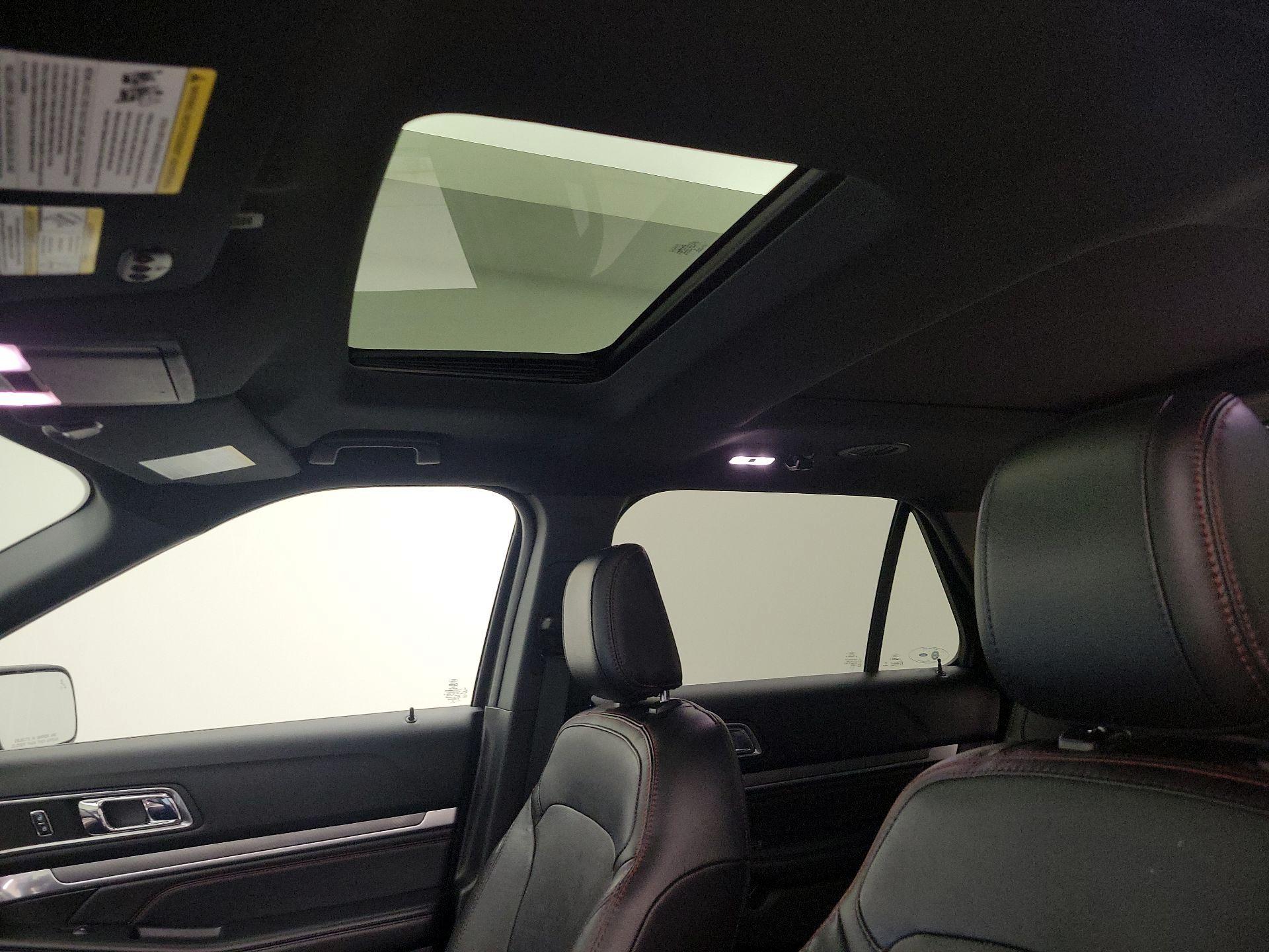 Thumbnail: 2018 Ford Explorer - 20