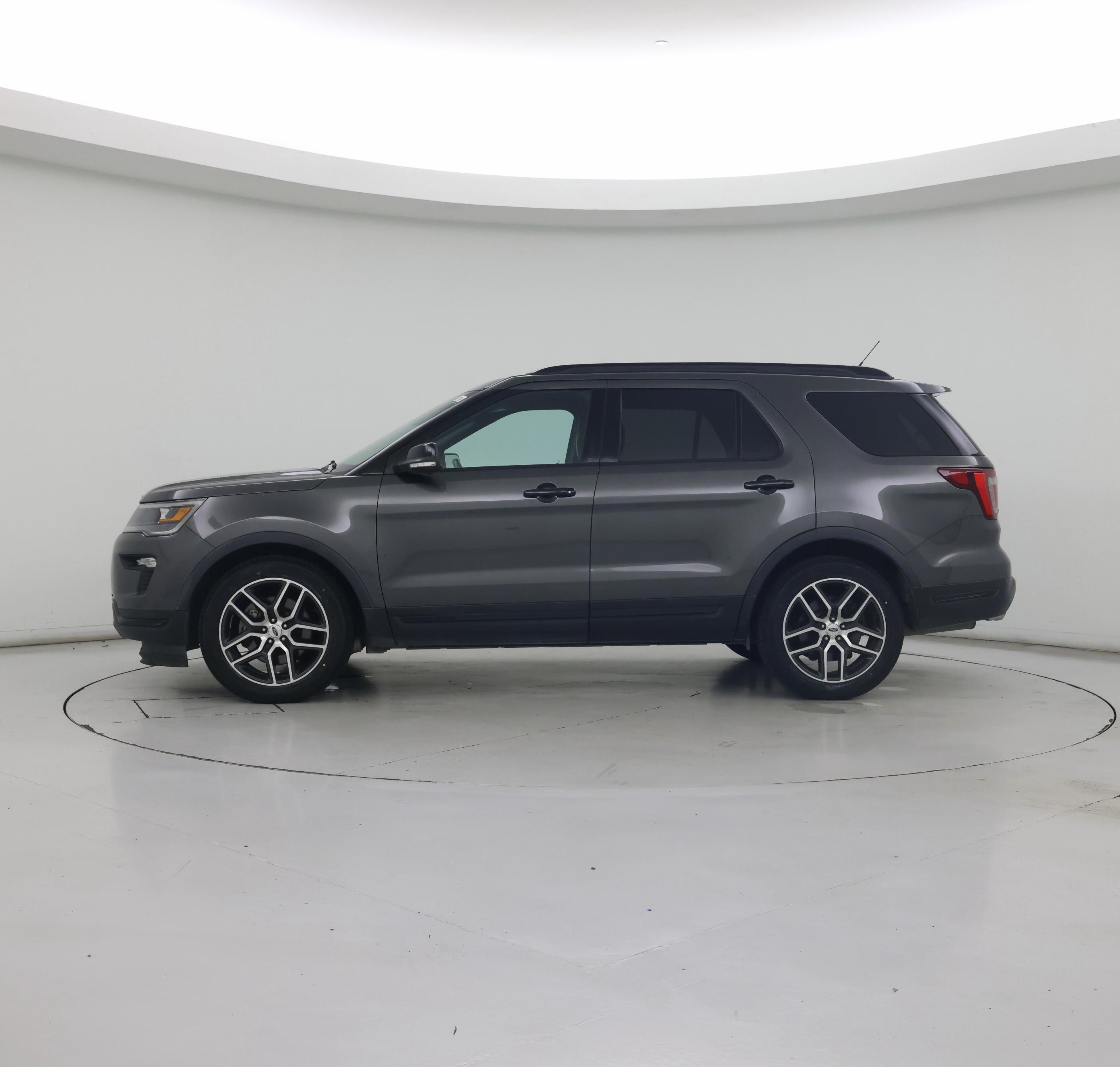 Thumbnail: 2018 Ford Explorer - 3