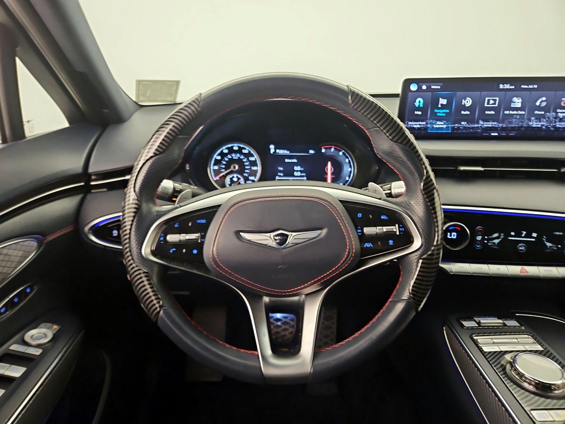 Thumbnail: 2022 Genesis GV70 - 10