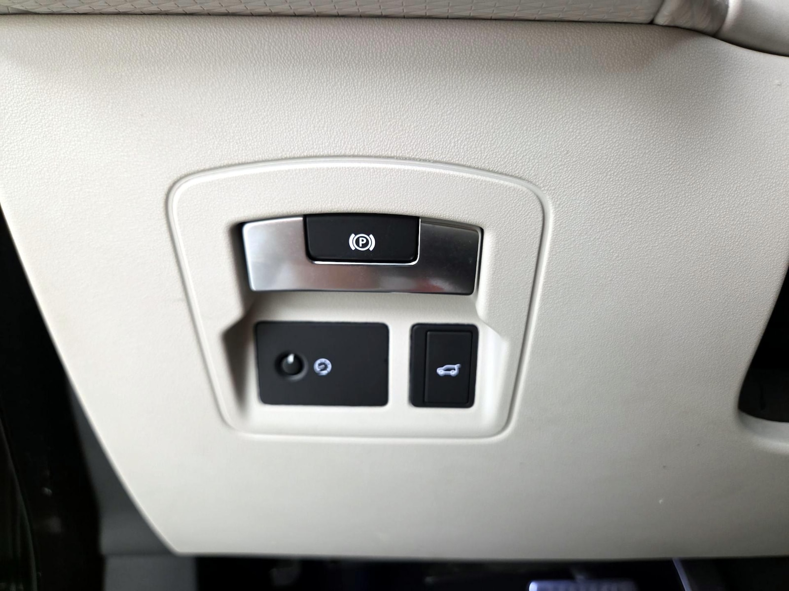 2018 Land Rover Range Rover Velar SE - Photo 14