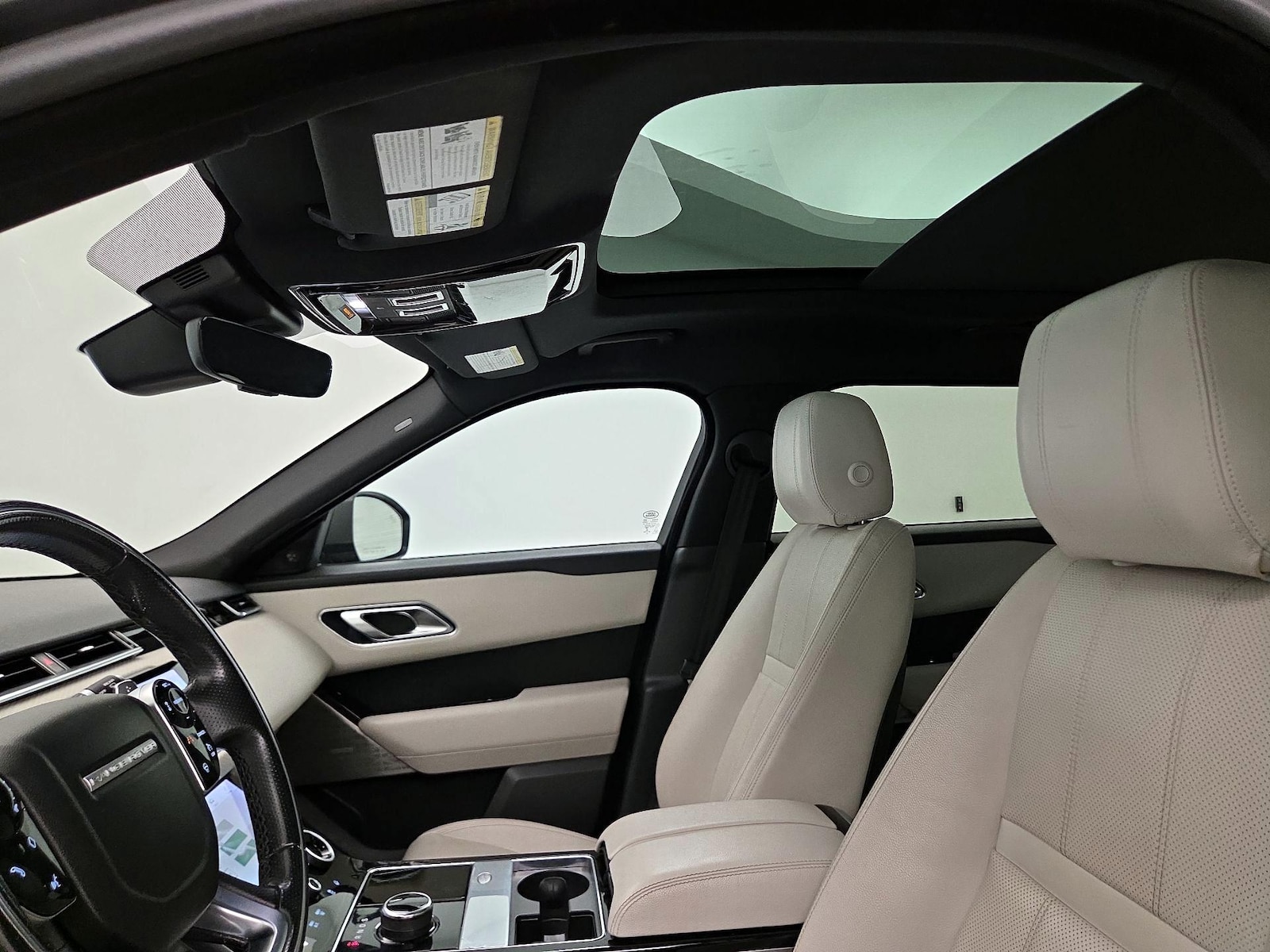 2018 Land Rover Range Rover Velar SE - Photo 21