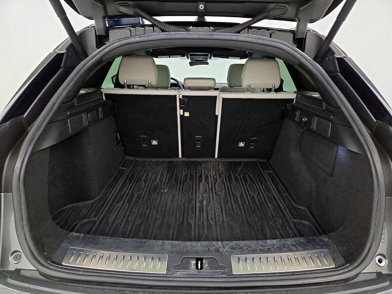 2018 Land Rover Range Rover Velar SE - Photo 23