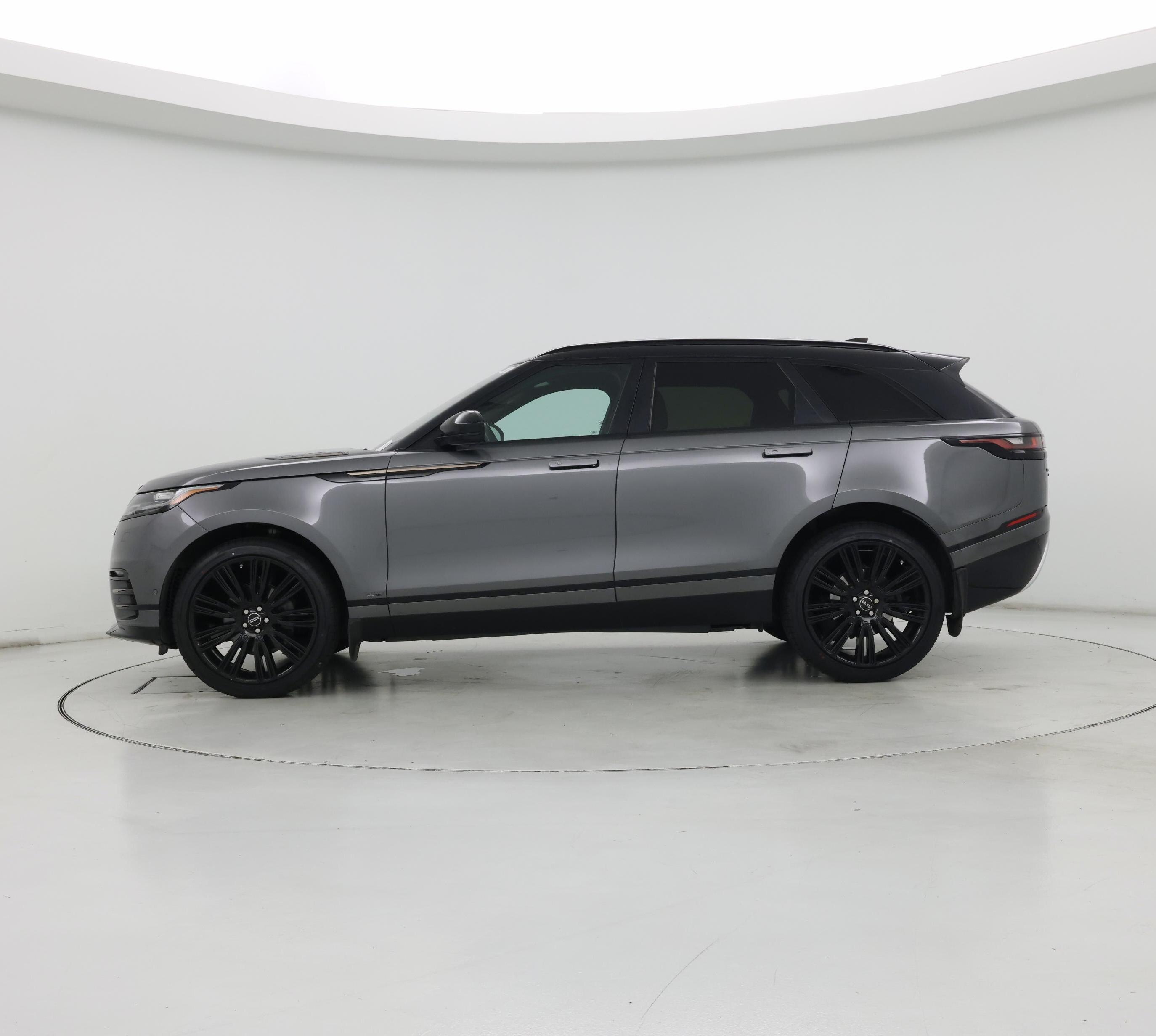 Thumbnail: 2018 Land Rover Range Rover Velar - 3