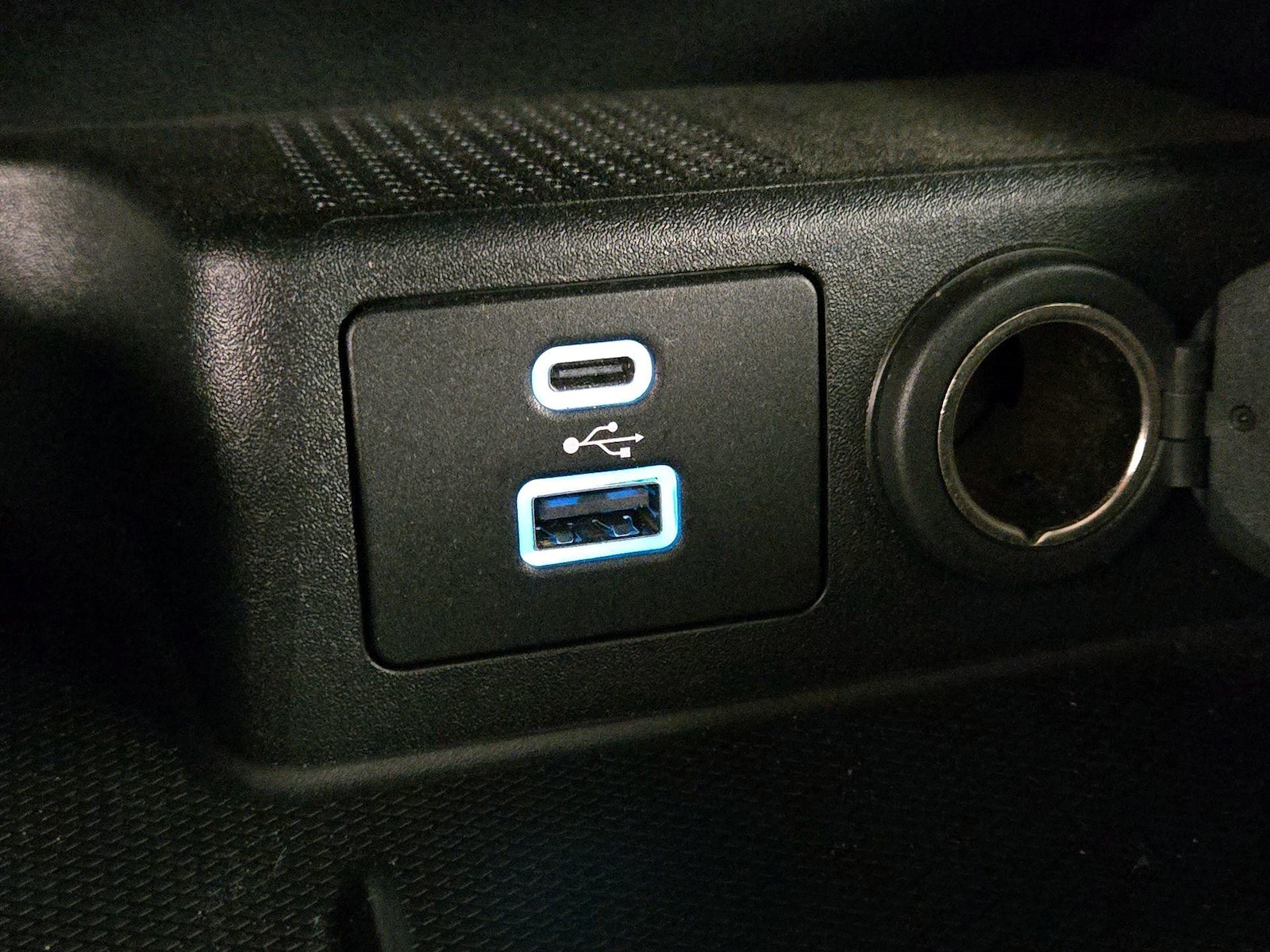 2021 Ford Escape S - Photo 19