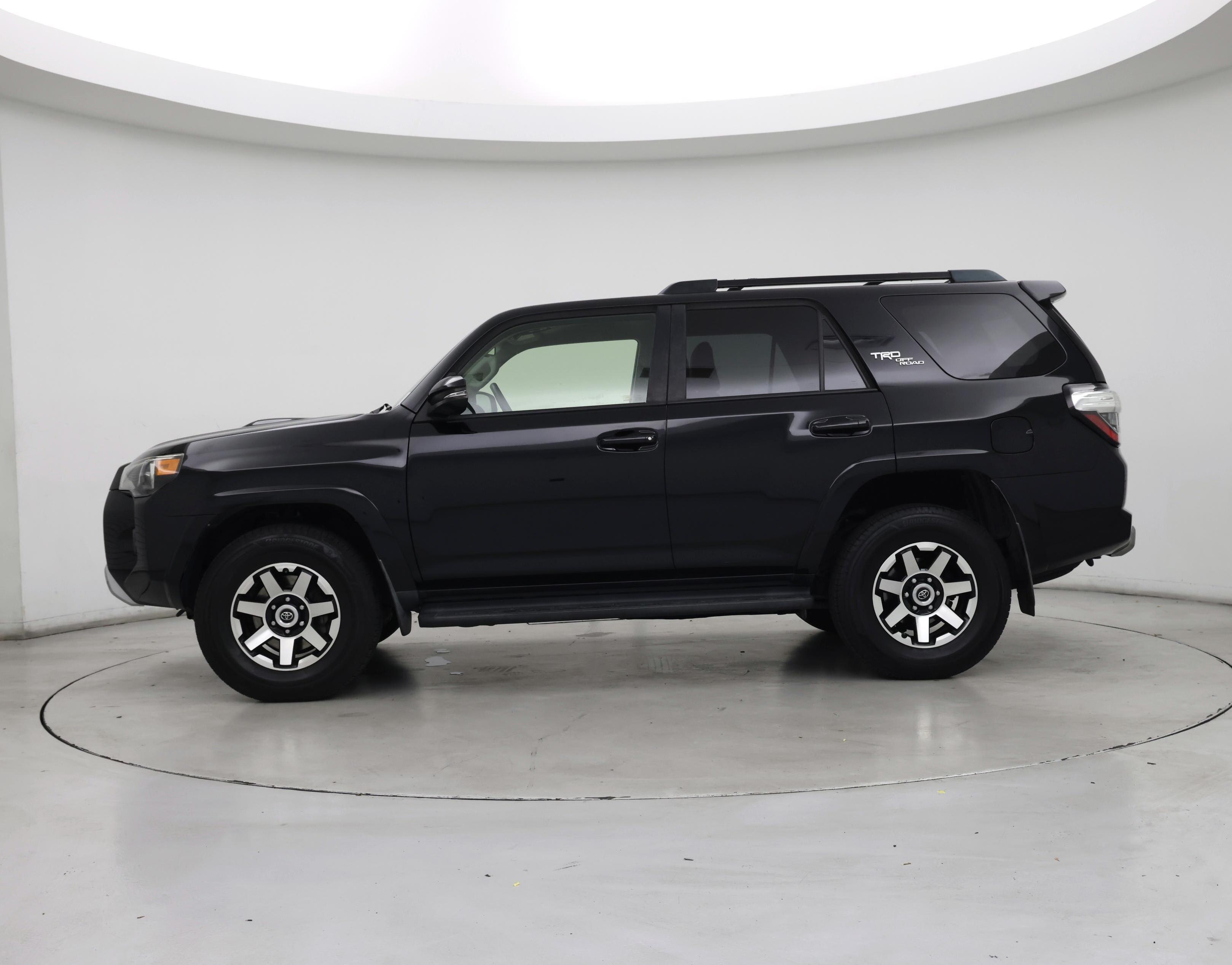 Thumbnail: 2019 Toyota 4Runner - 3