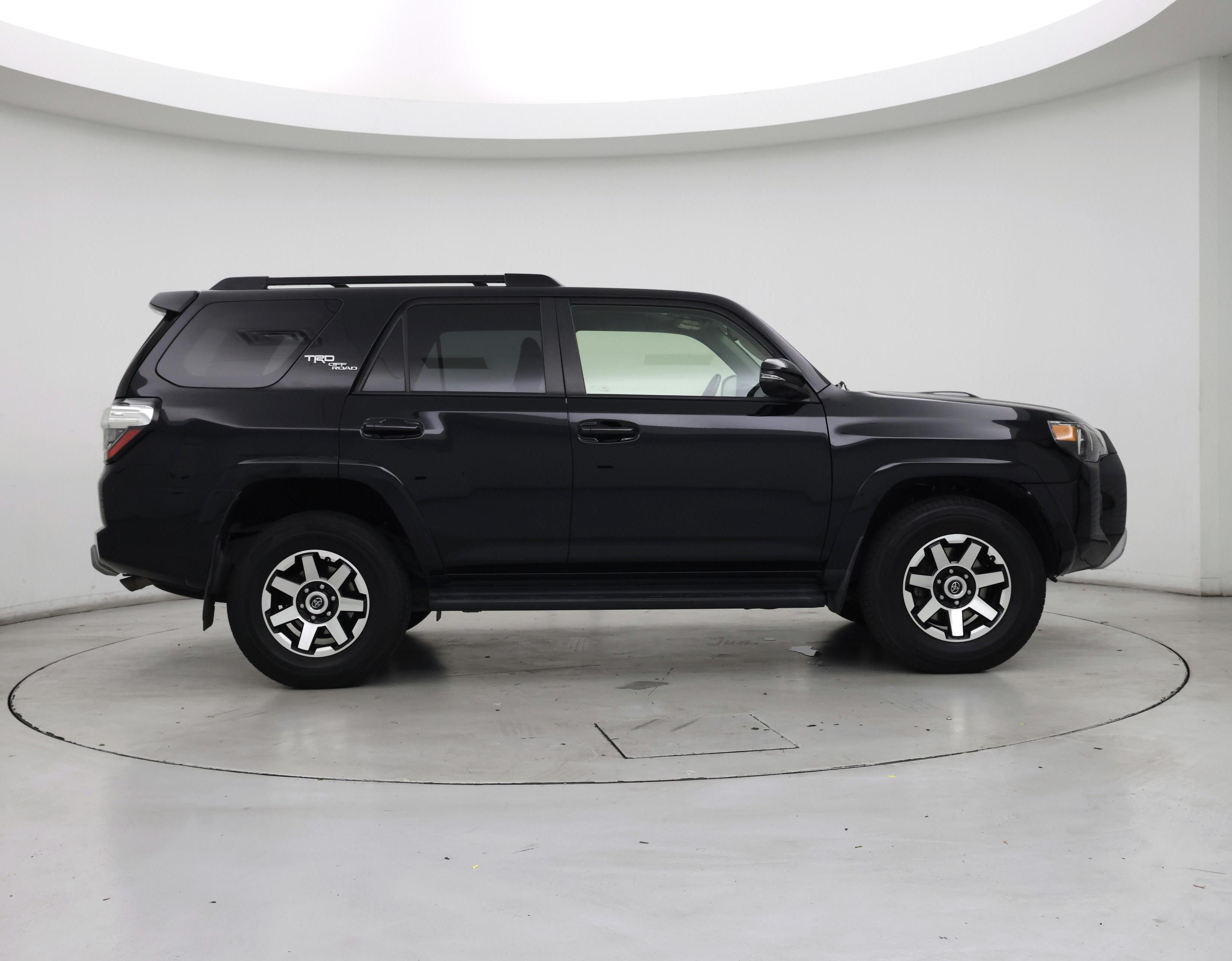 Thumbnail: 2019 Toyota 4Runner - 7