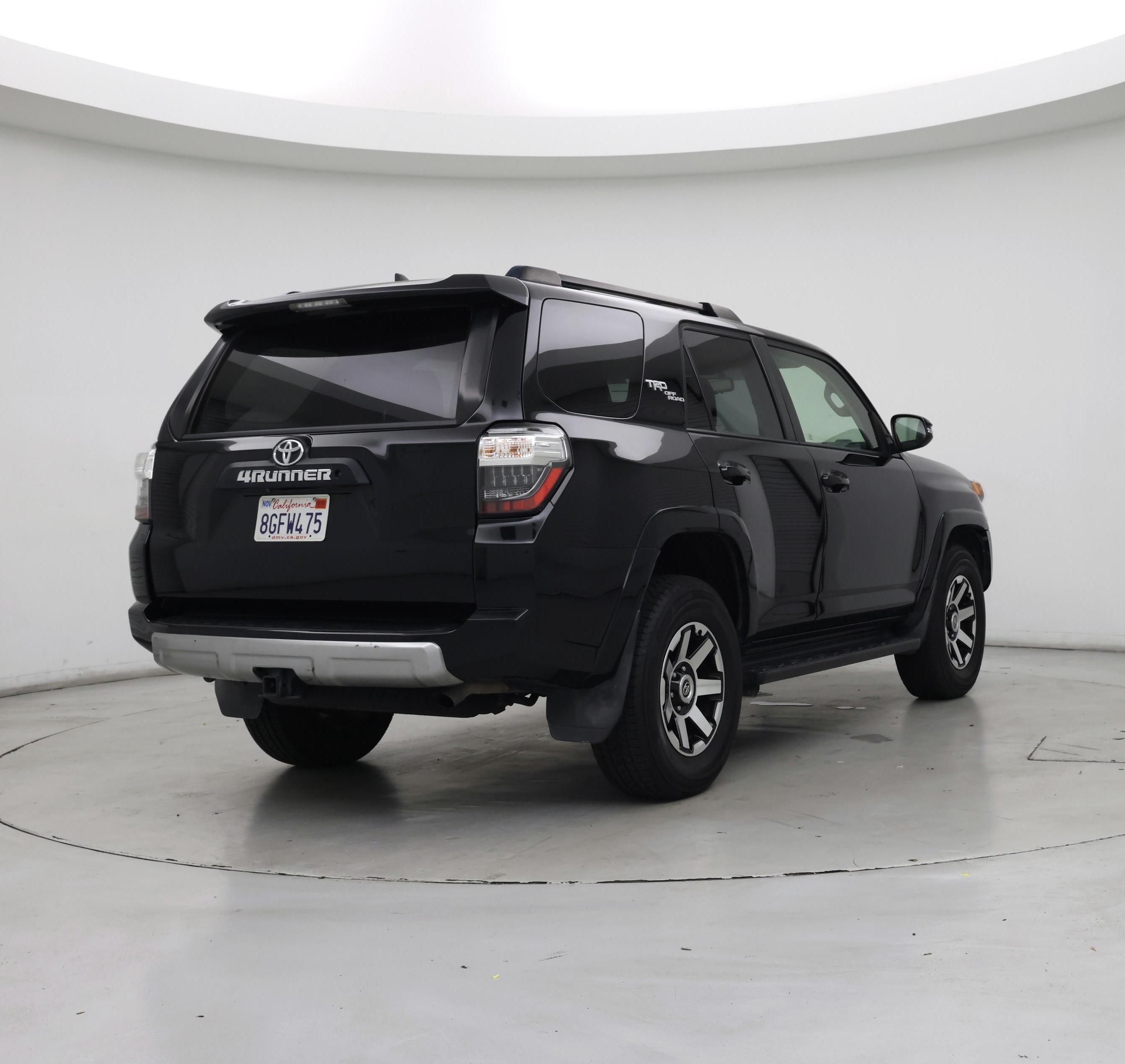 Thumbnail: 2019 Toyota 4Runner - 8