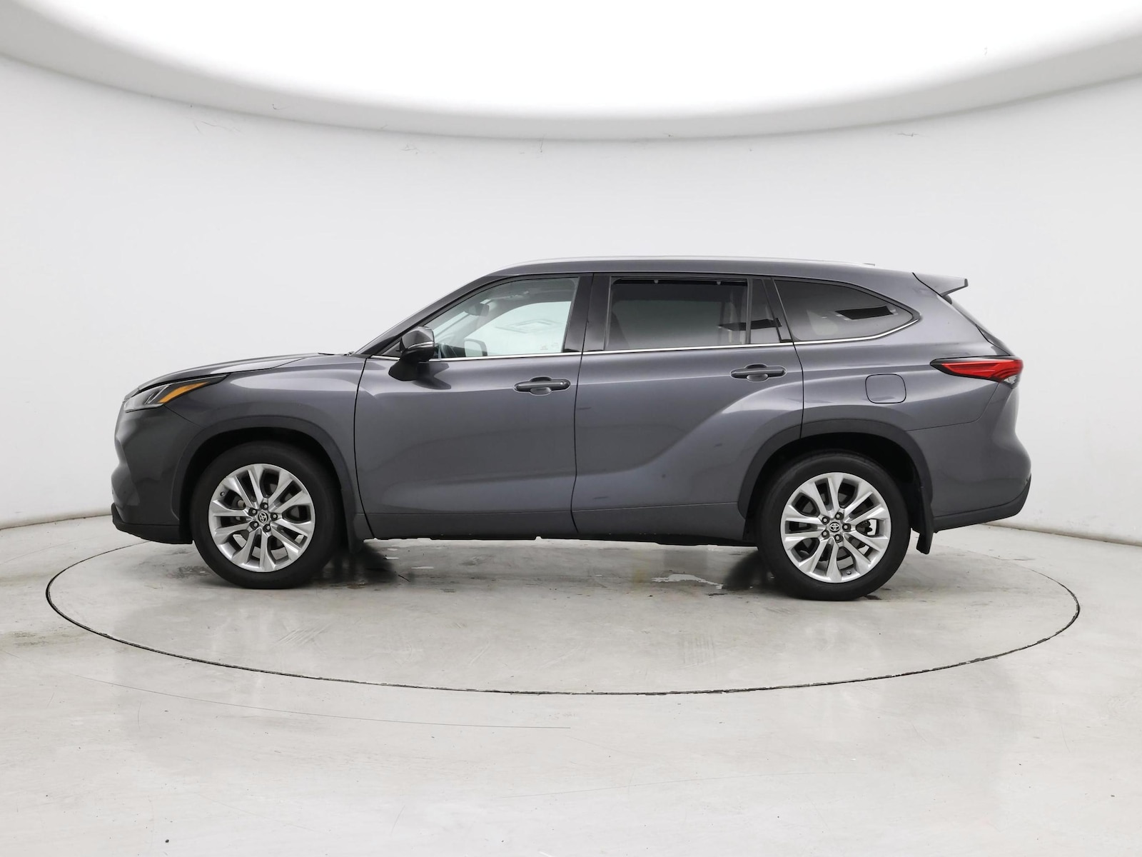 2020 Toyota Highlander Limited - Photo 4