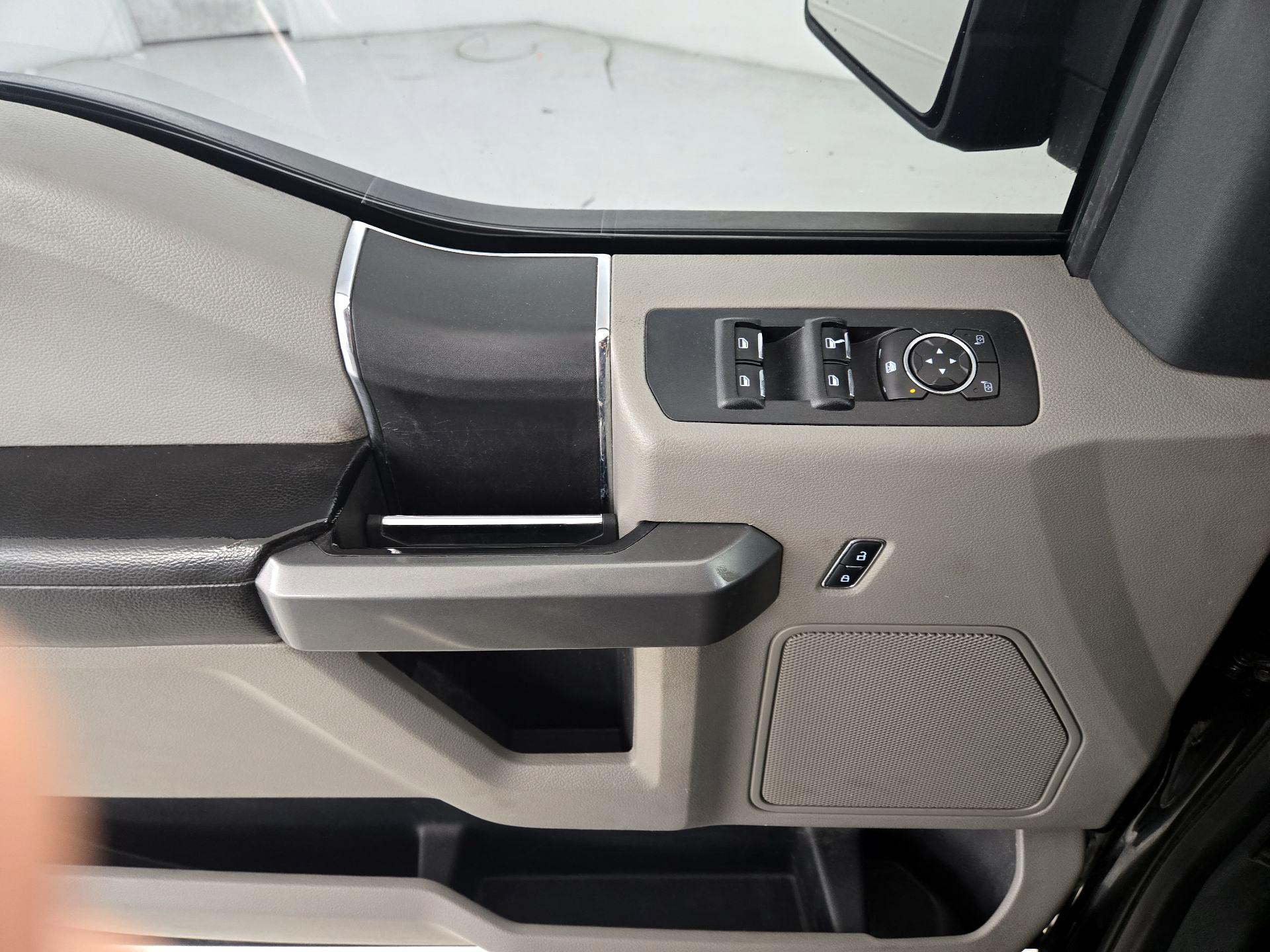 Thumbnail: 2017 Ford F-150 - 12