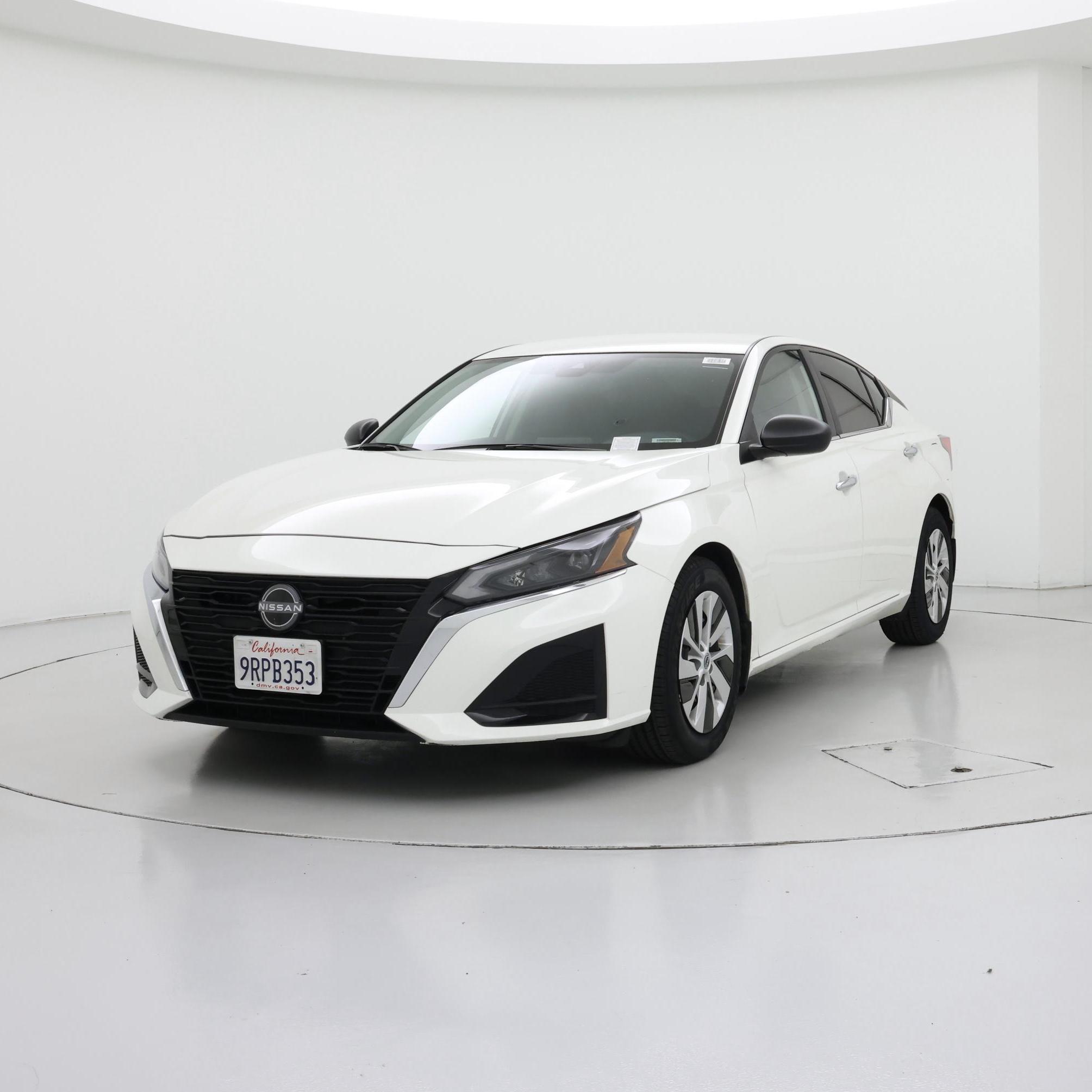 Thumbnail: 2025 Nissan Altima - 4