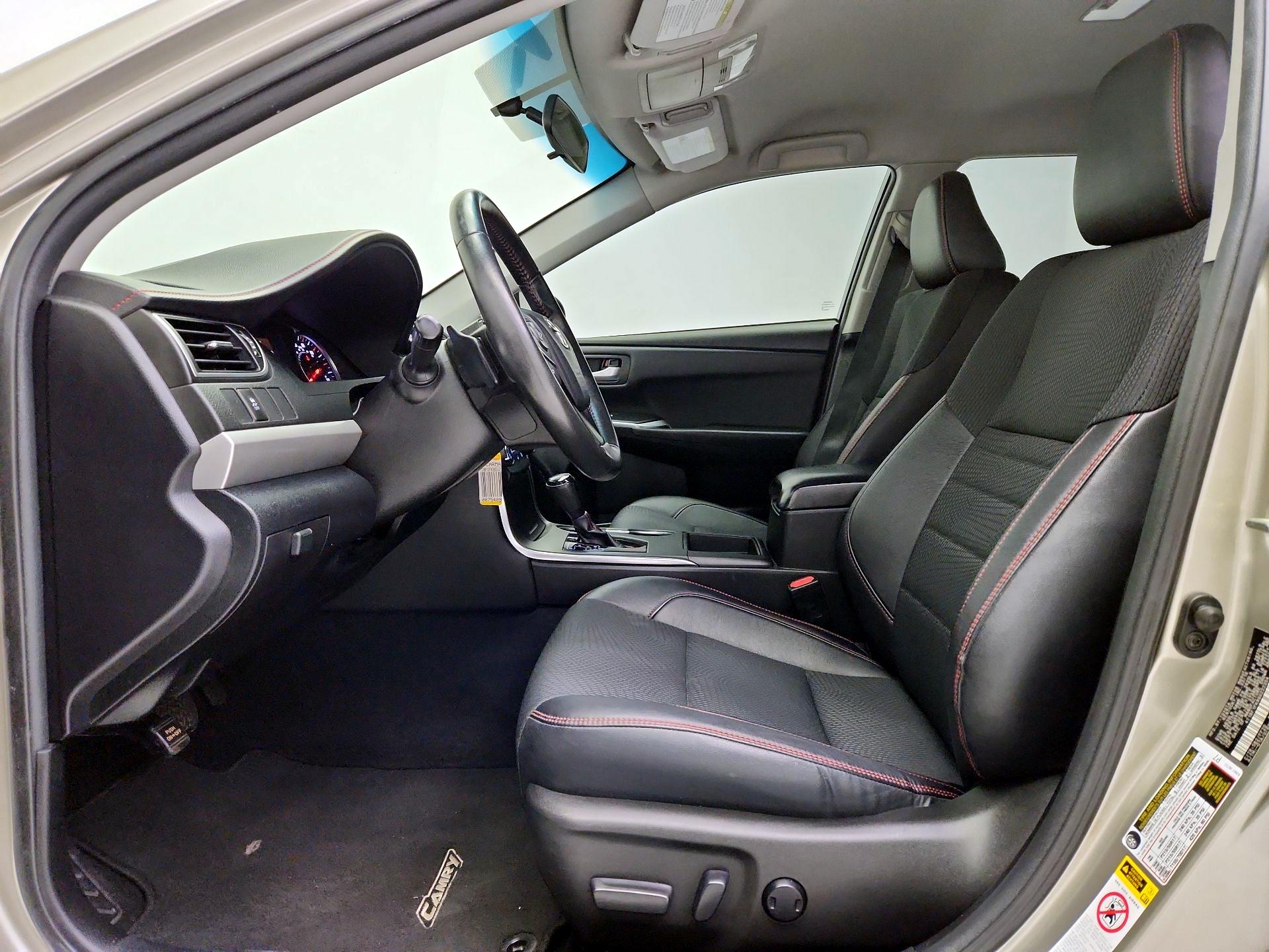 Thumbnail: 2016 Toyota Camry - 11