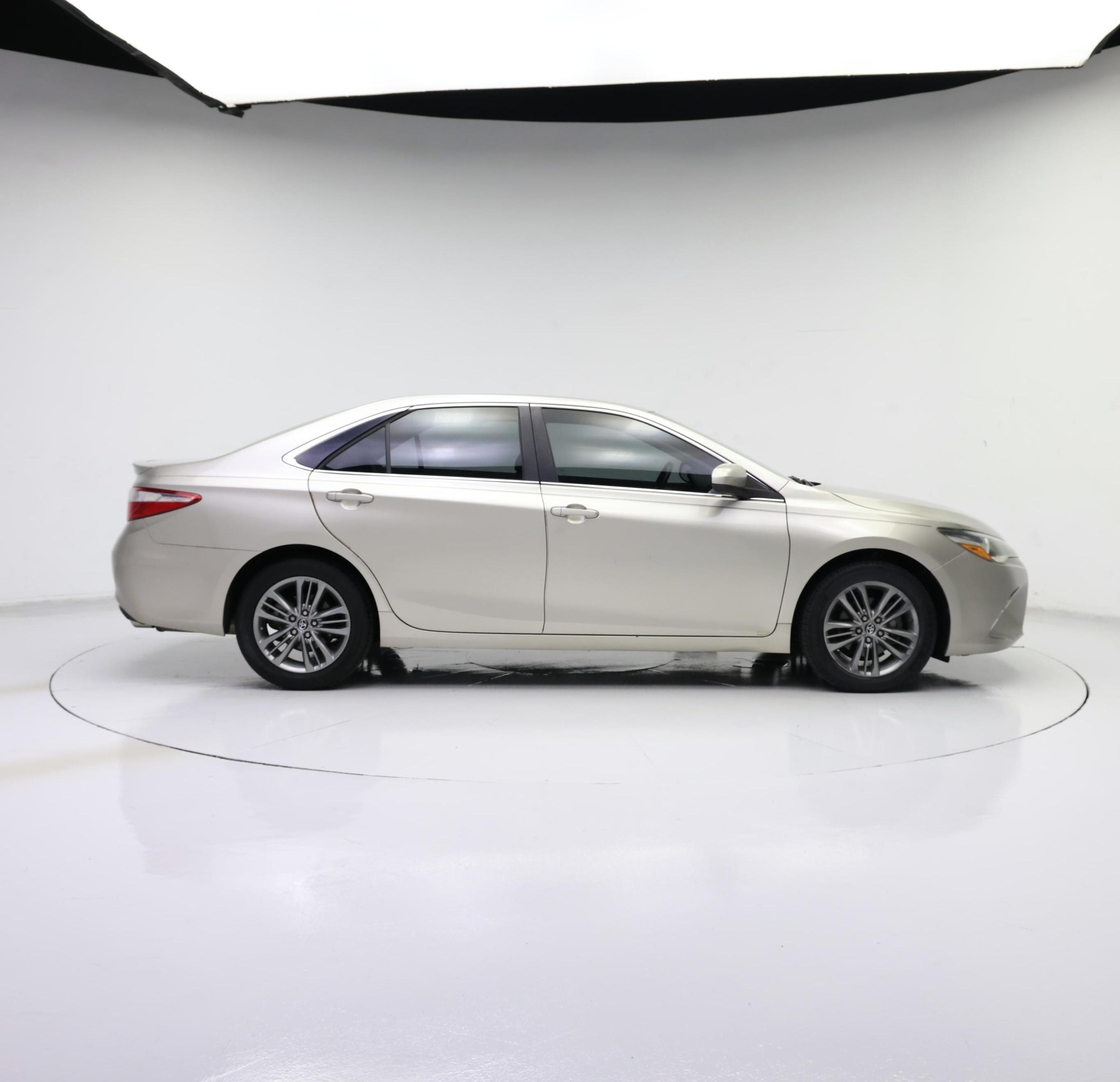 Thumbnail: 2016 Toyota Camry - 7