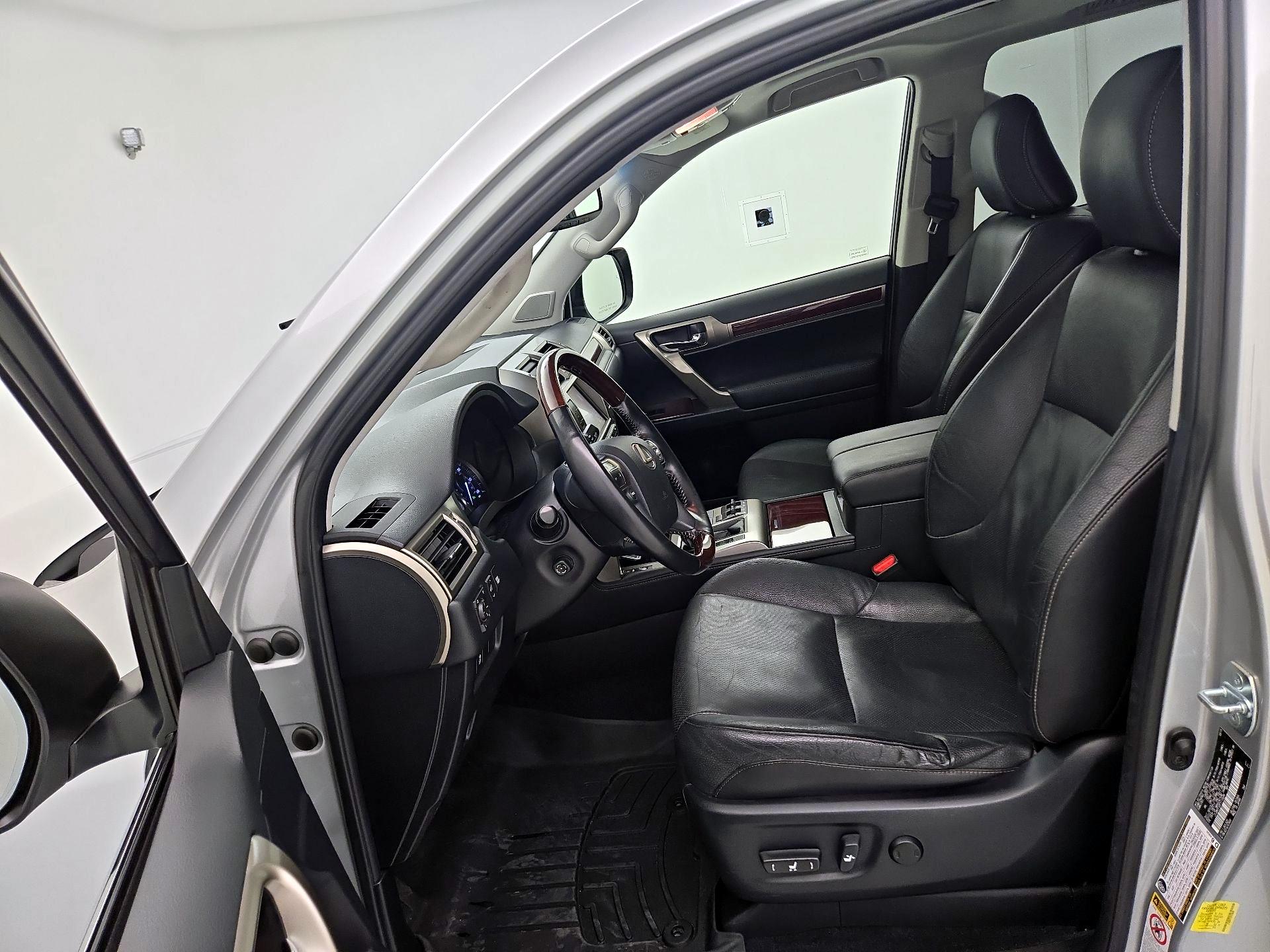 Thumbnail: 2015 Lexus GX - 11