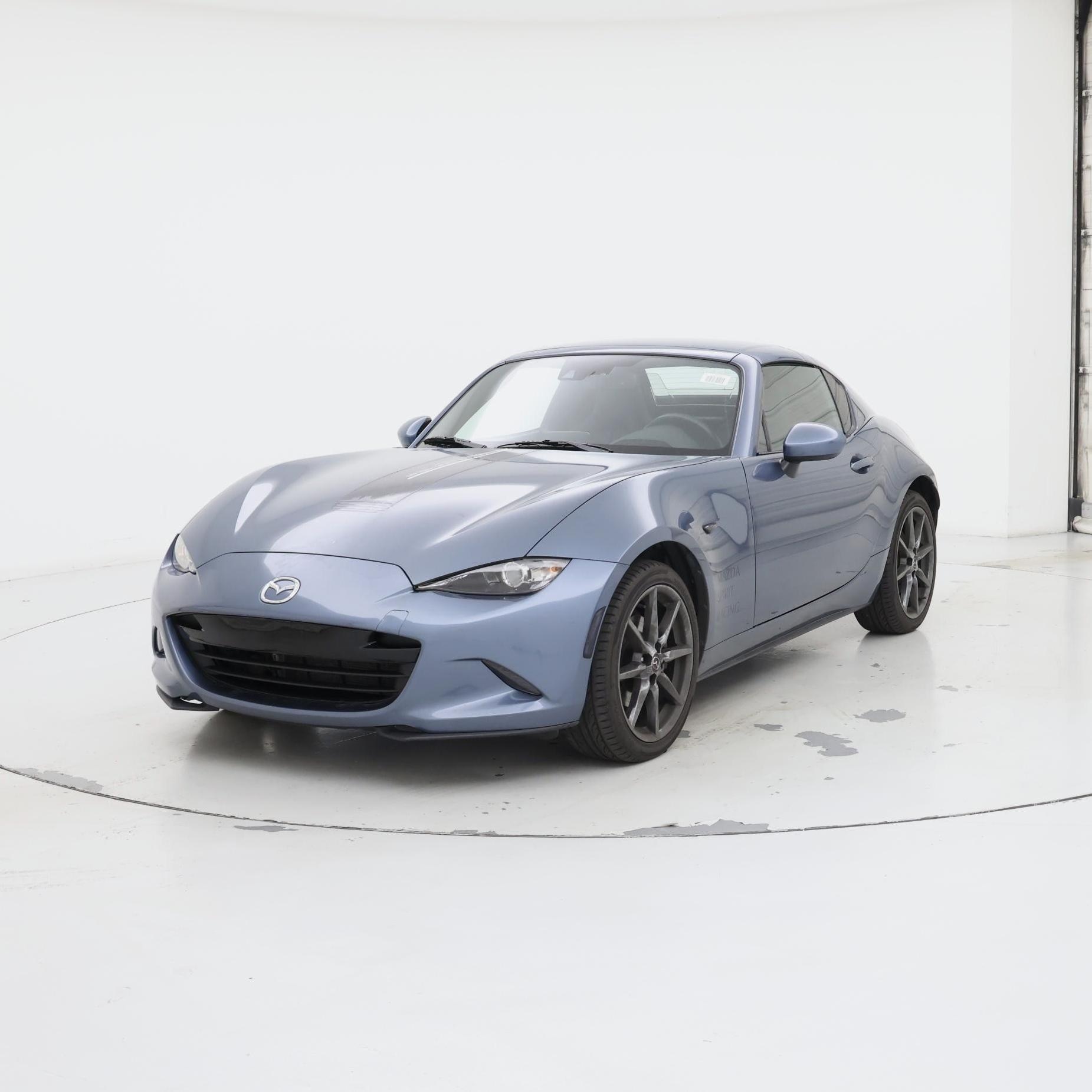 Thumbnail: 2017 Mazda MX-5 Miata - 4