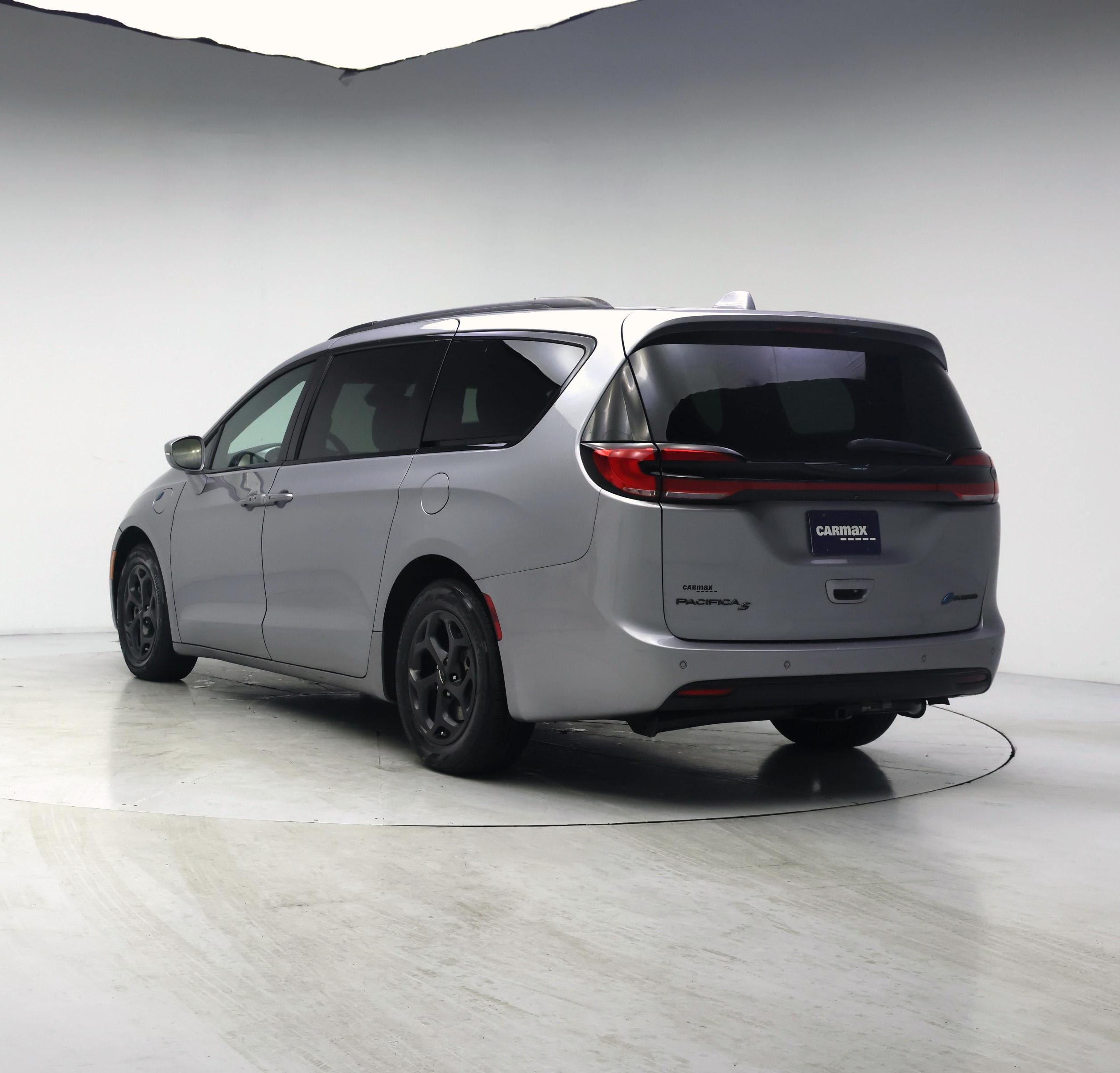 Thumbnail: 2021 Chrysler Pacifica - 2
