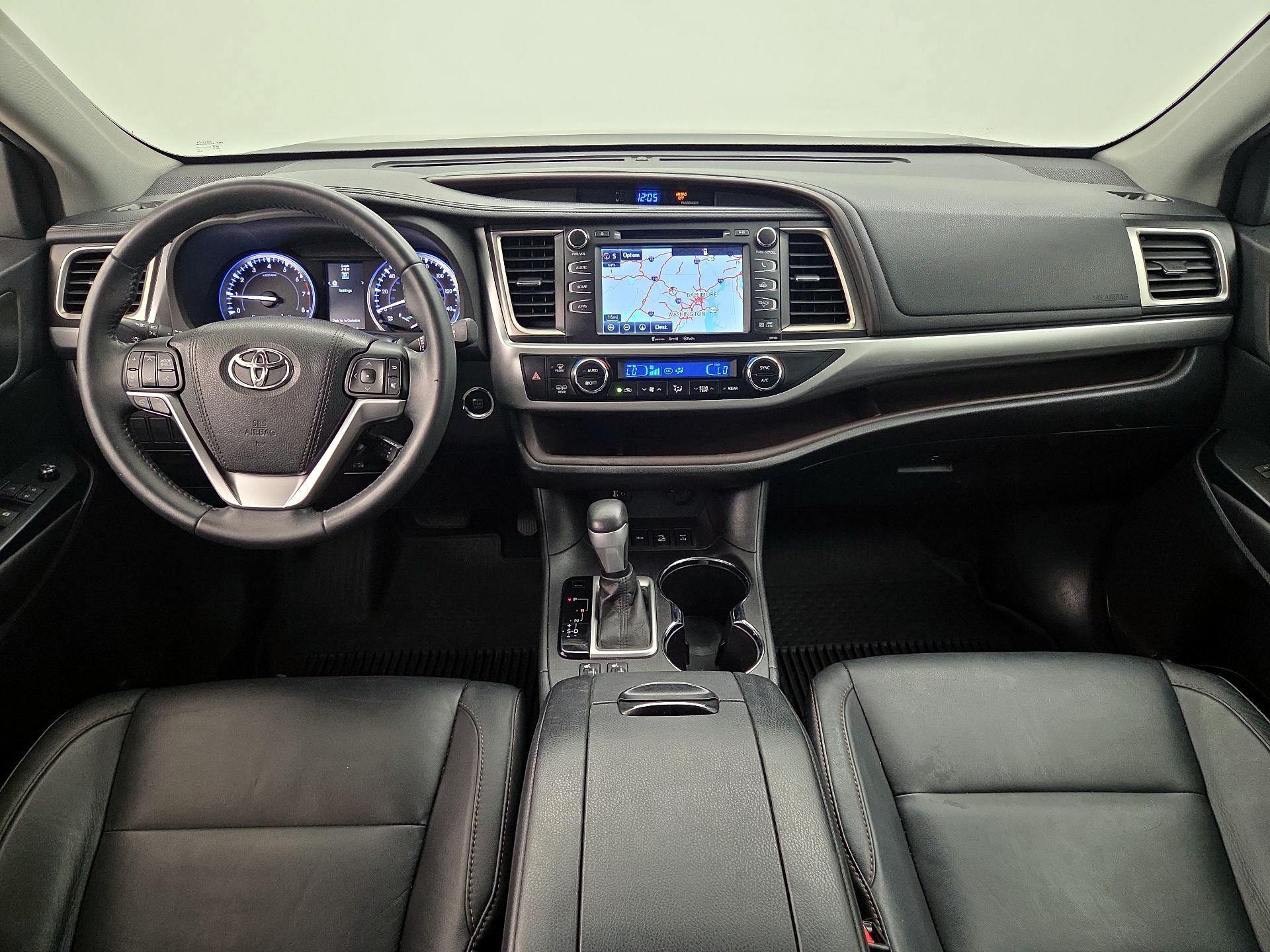Thumbnail: 2016 Toyota Highlander - 9