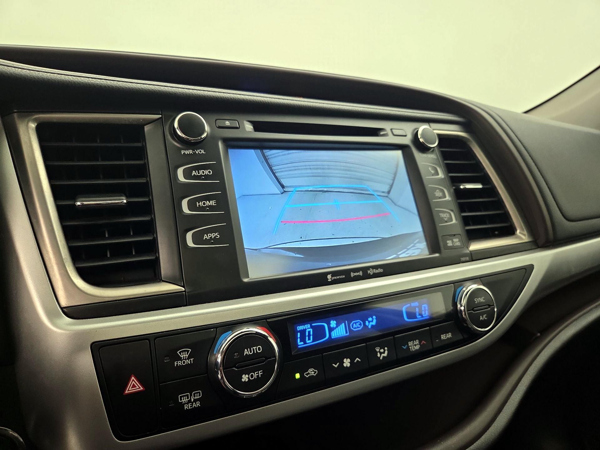 Thumbnail: 2016 Toyota Highlander - 15