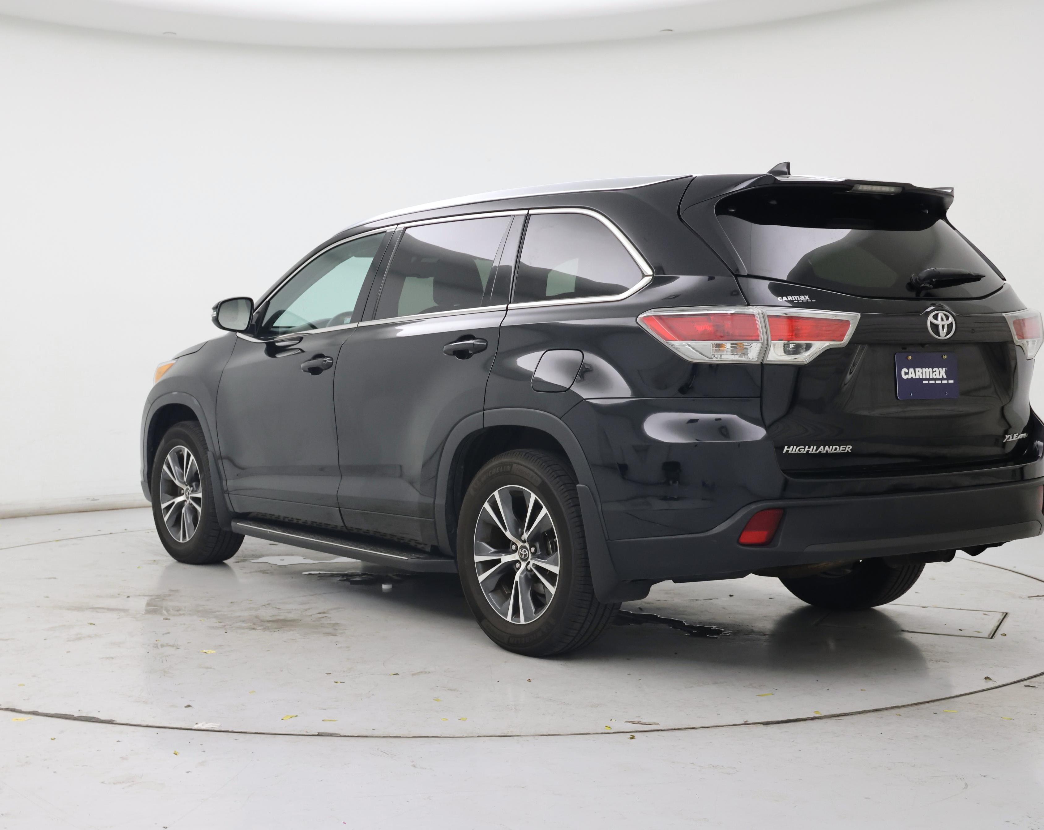 Thumbnail: 2016 Toyota Highlander - 2