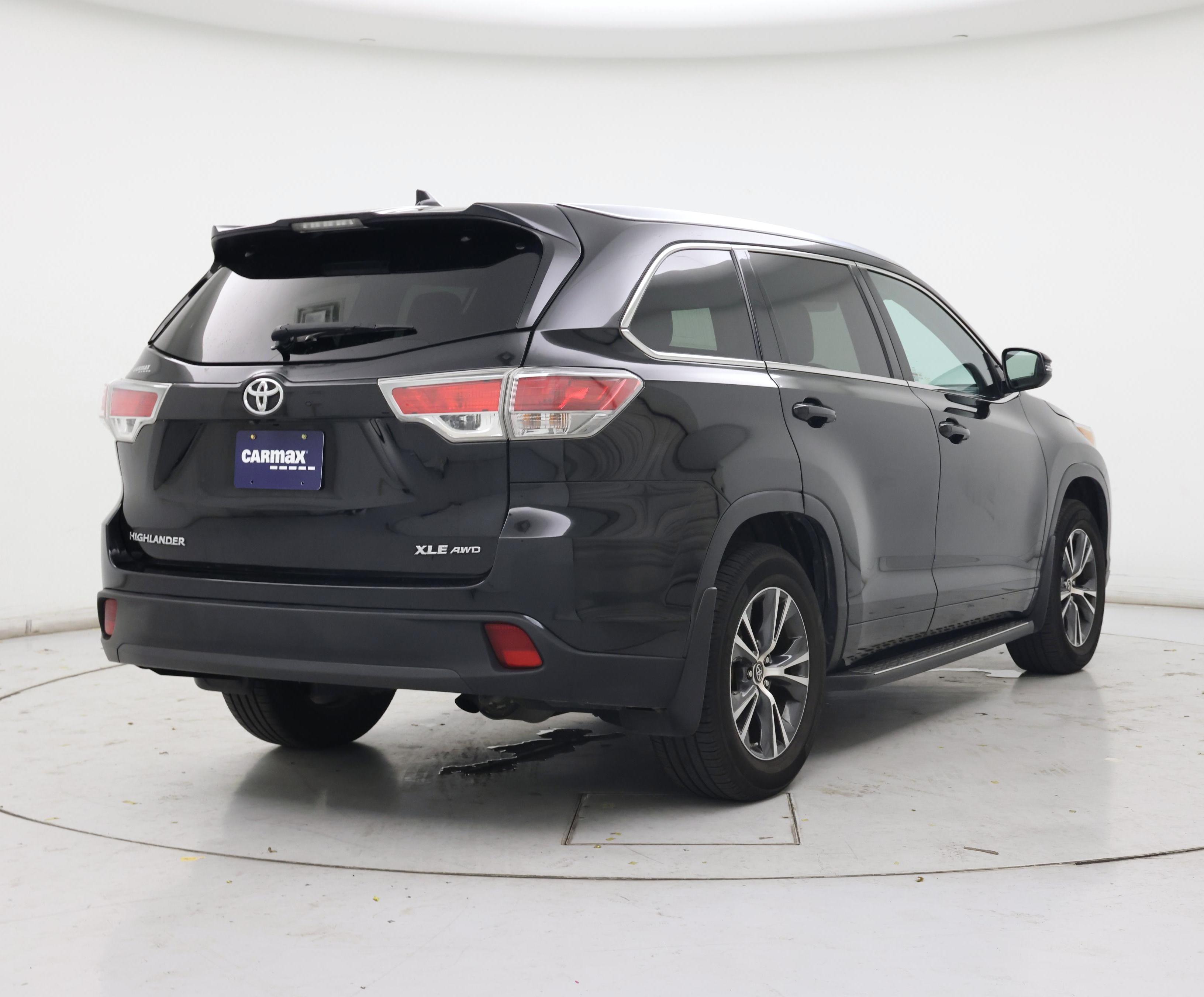 Thumbnail: 2016 Toyota Highlander - 8