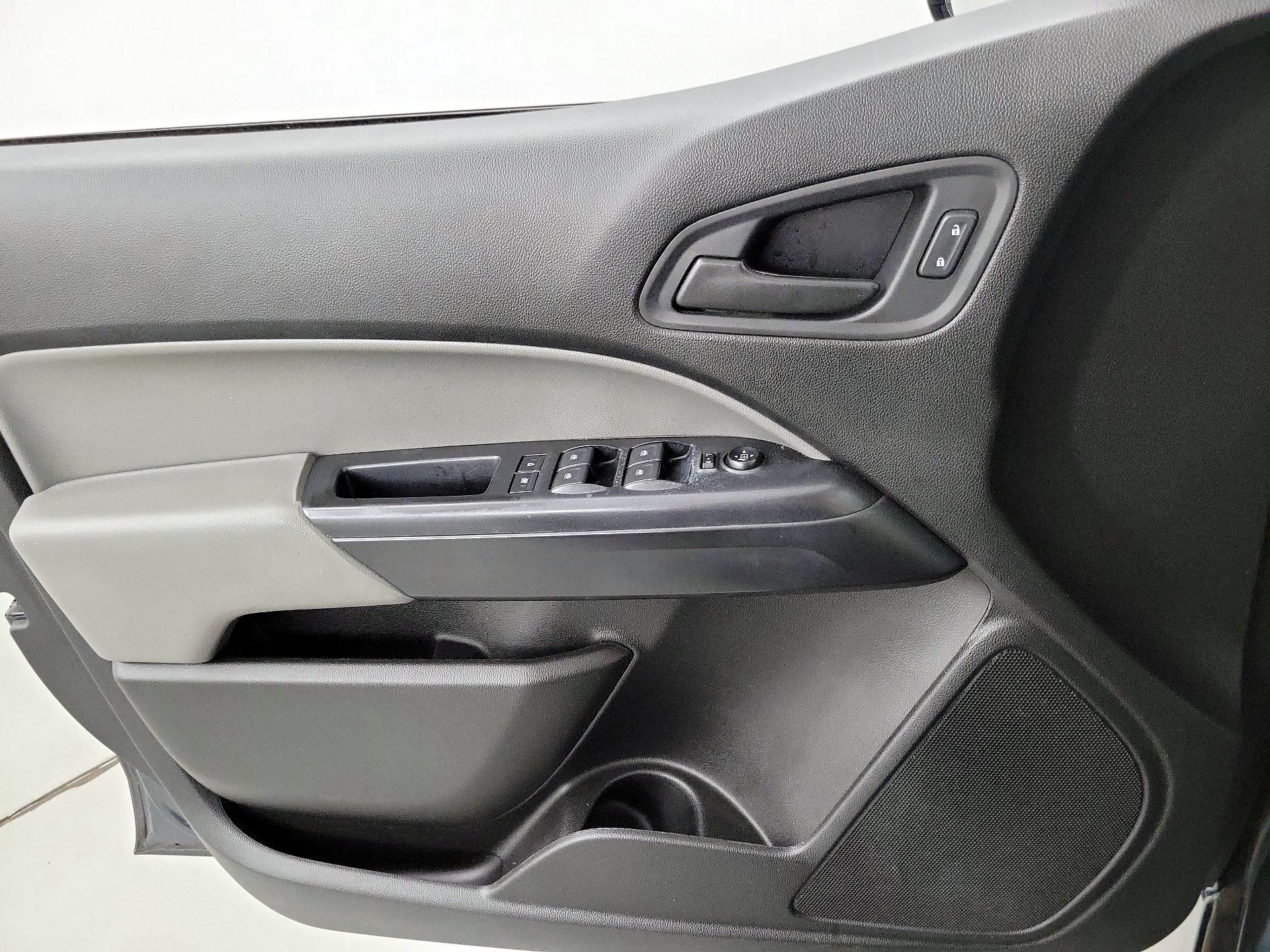 Thumbnail: 2019 Chevrolet Colorado - 12