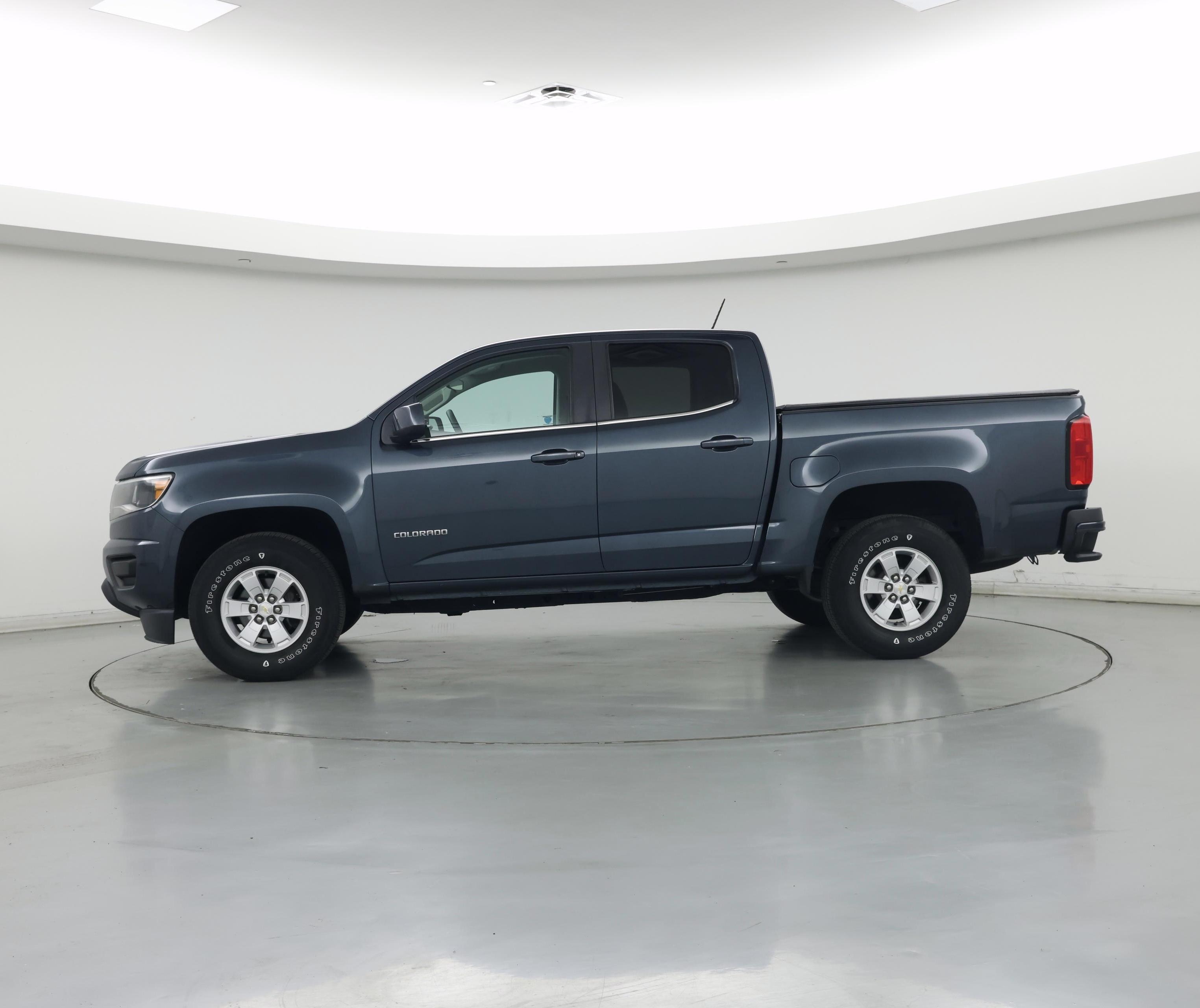Thumbnail: 2019 Chevrolet Colorado - 3