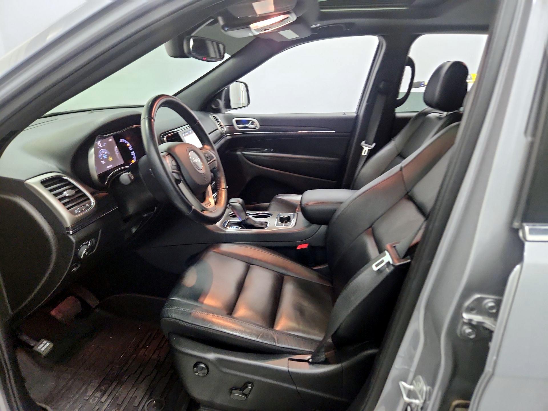 Thumbnail: 2021 Jeep Grand Cherokee - 11