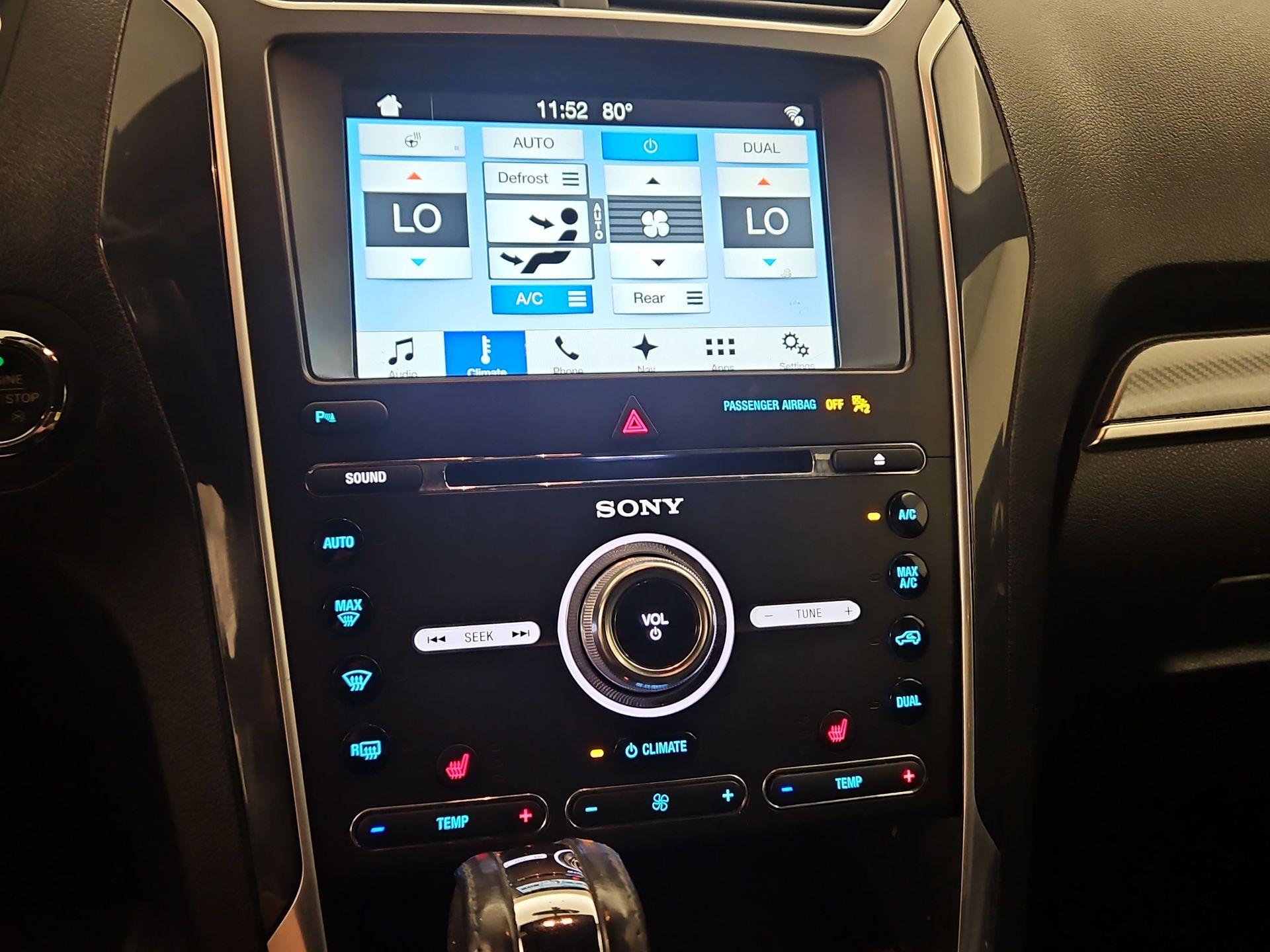 Thumbnail: 2017 Ford Explorer - 17