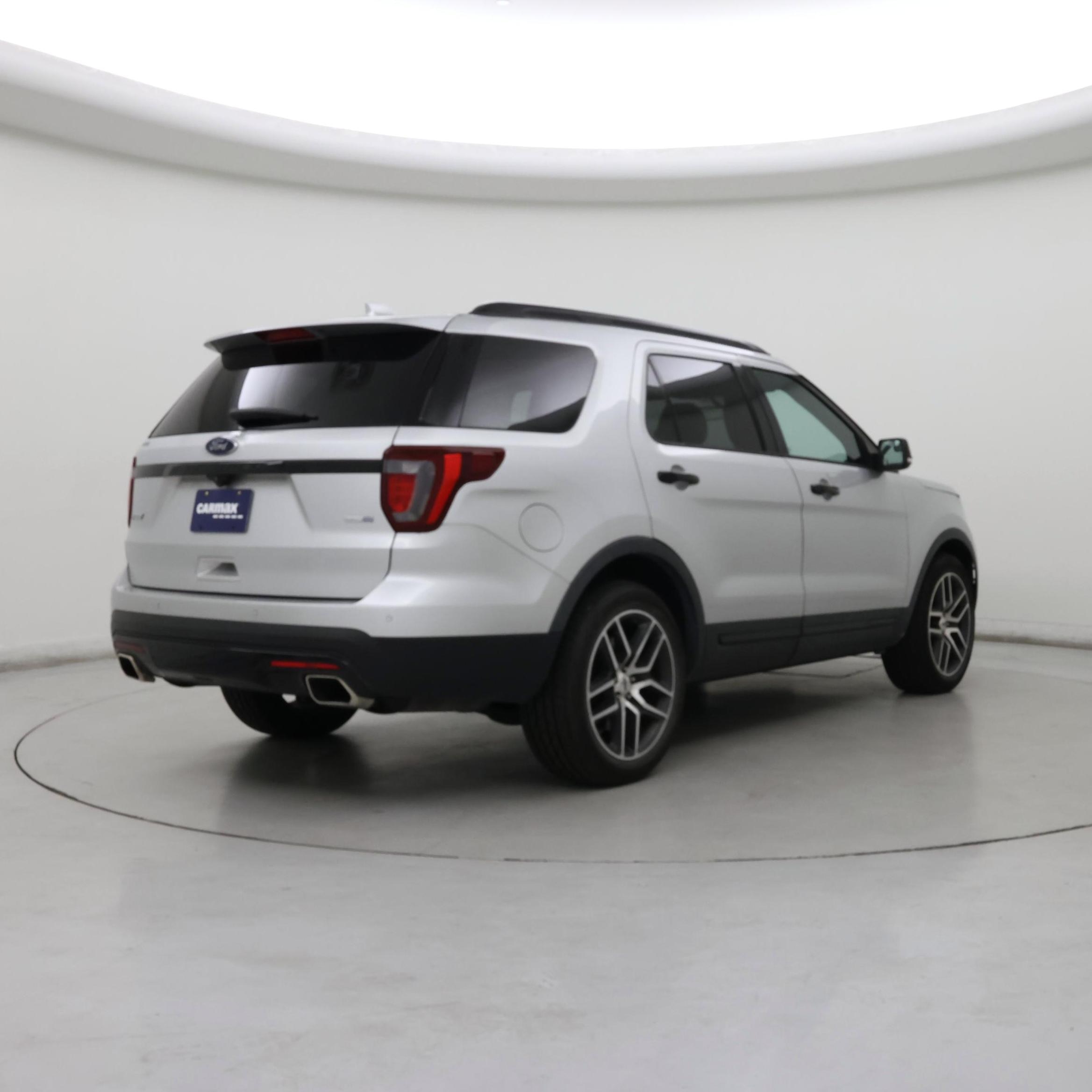 Thumbnail: 2017 Ford Explorer - 8