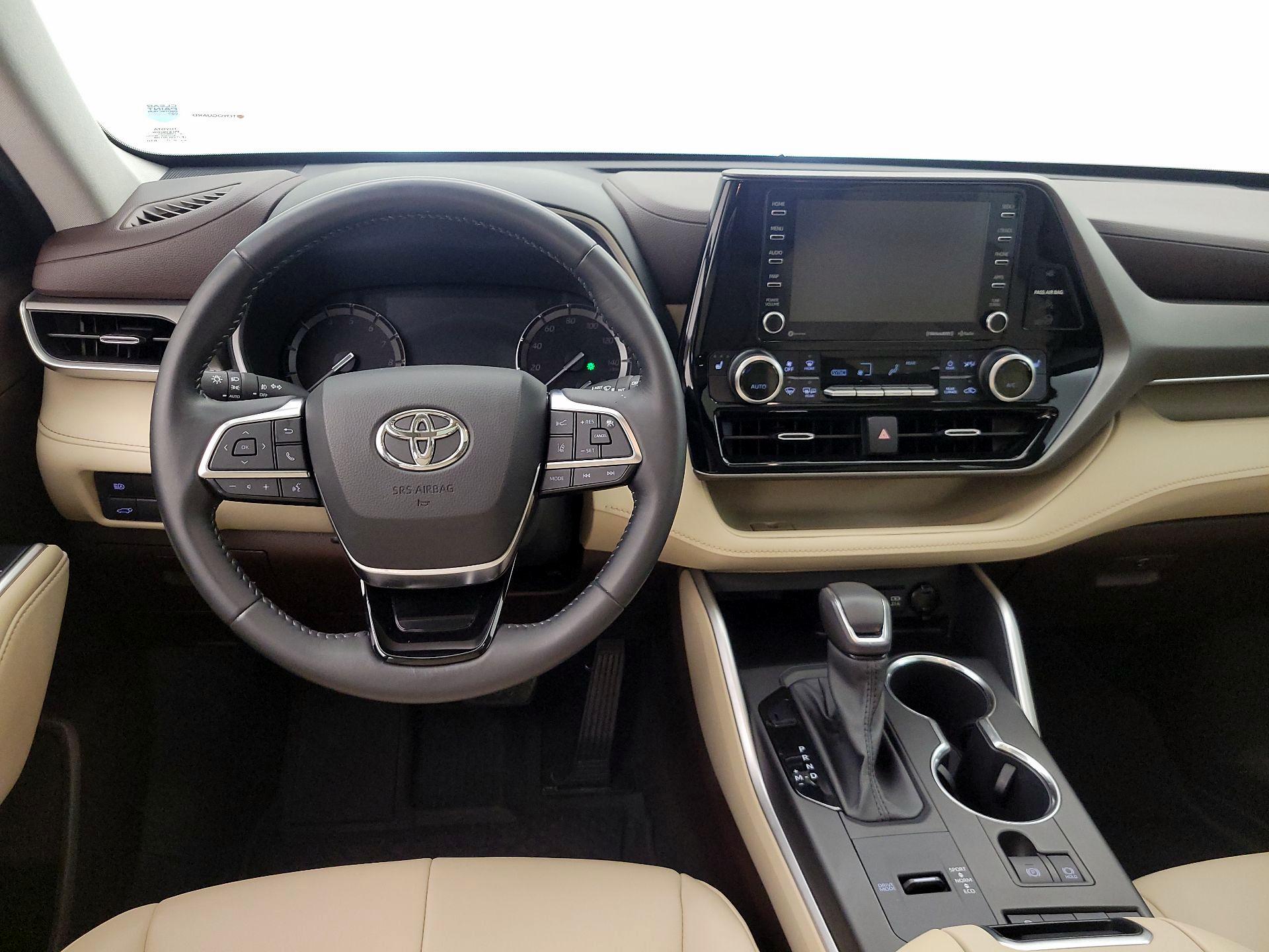 Thumbnail: 2021 Toyota Highlander - 10