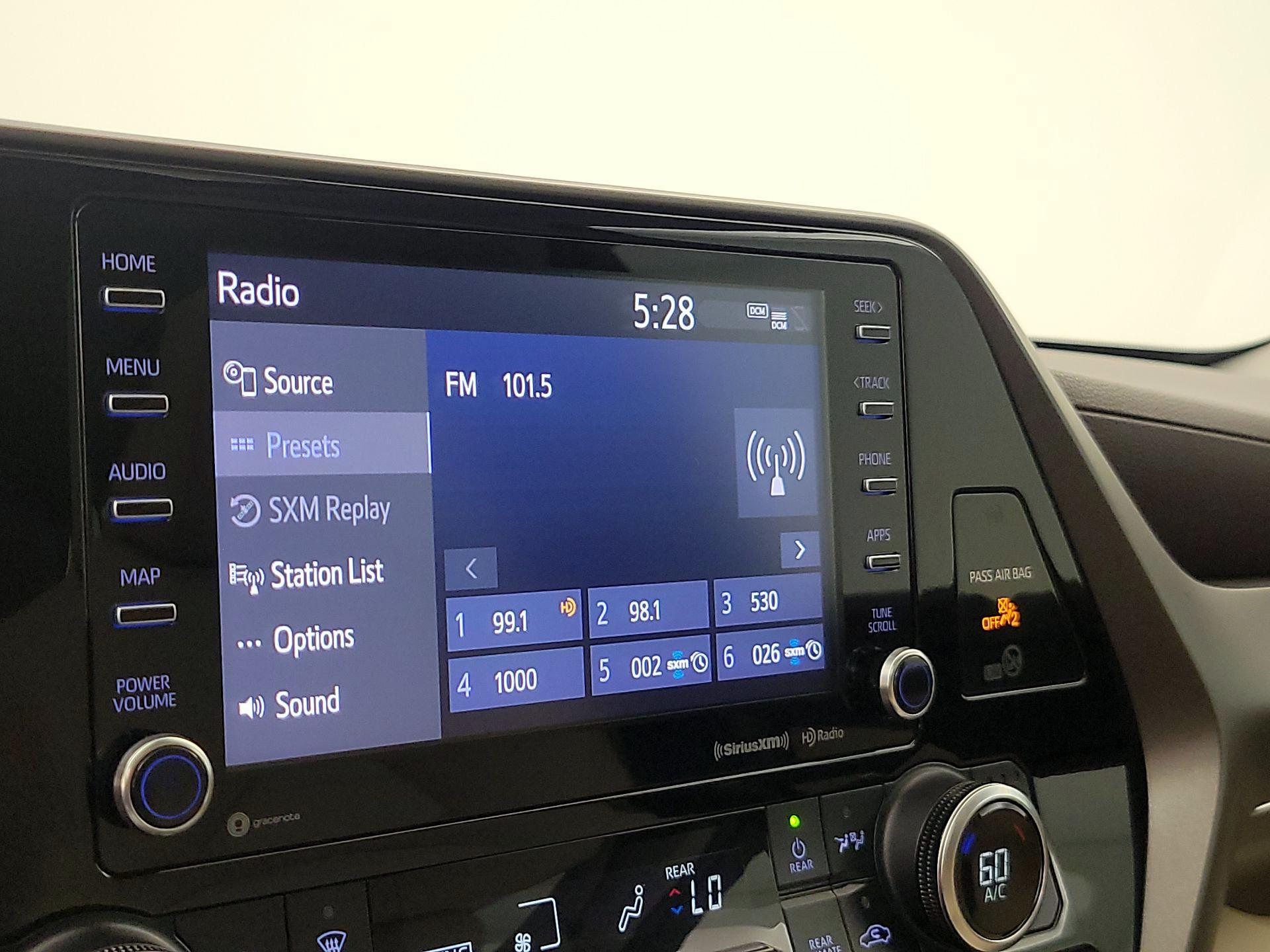 Thumbnail: 2021 Toyota Highlander - 15