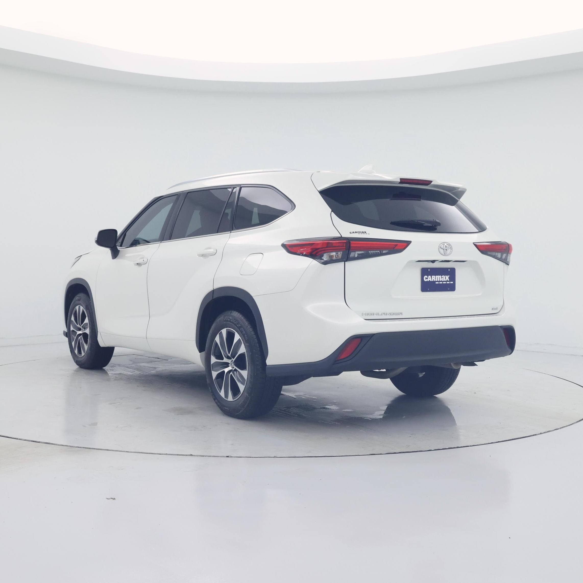 Thumbnail: 2021 Toyota Highlander - 2