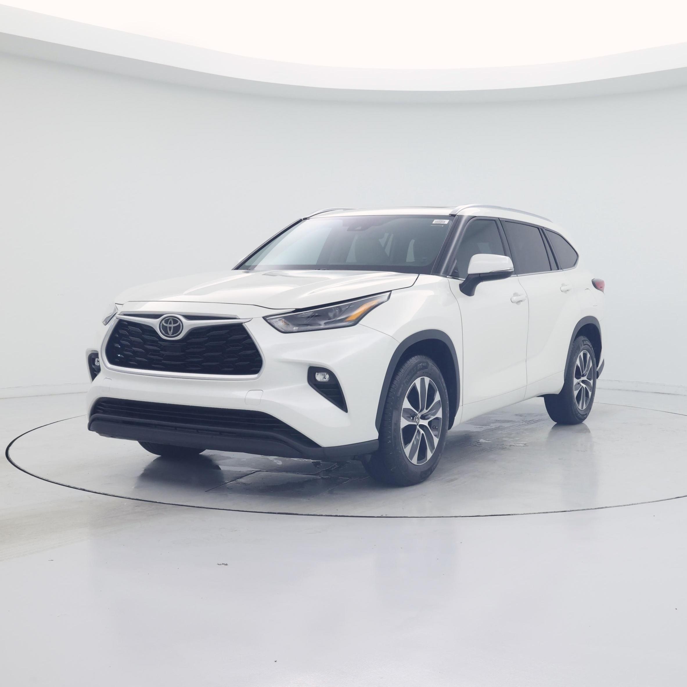Thumbnail: 2021 Toyota Highlander - 4