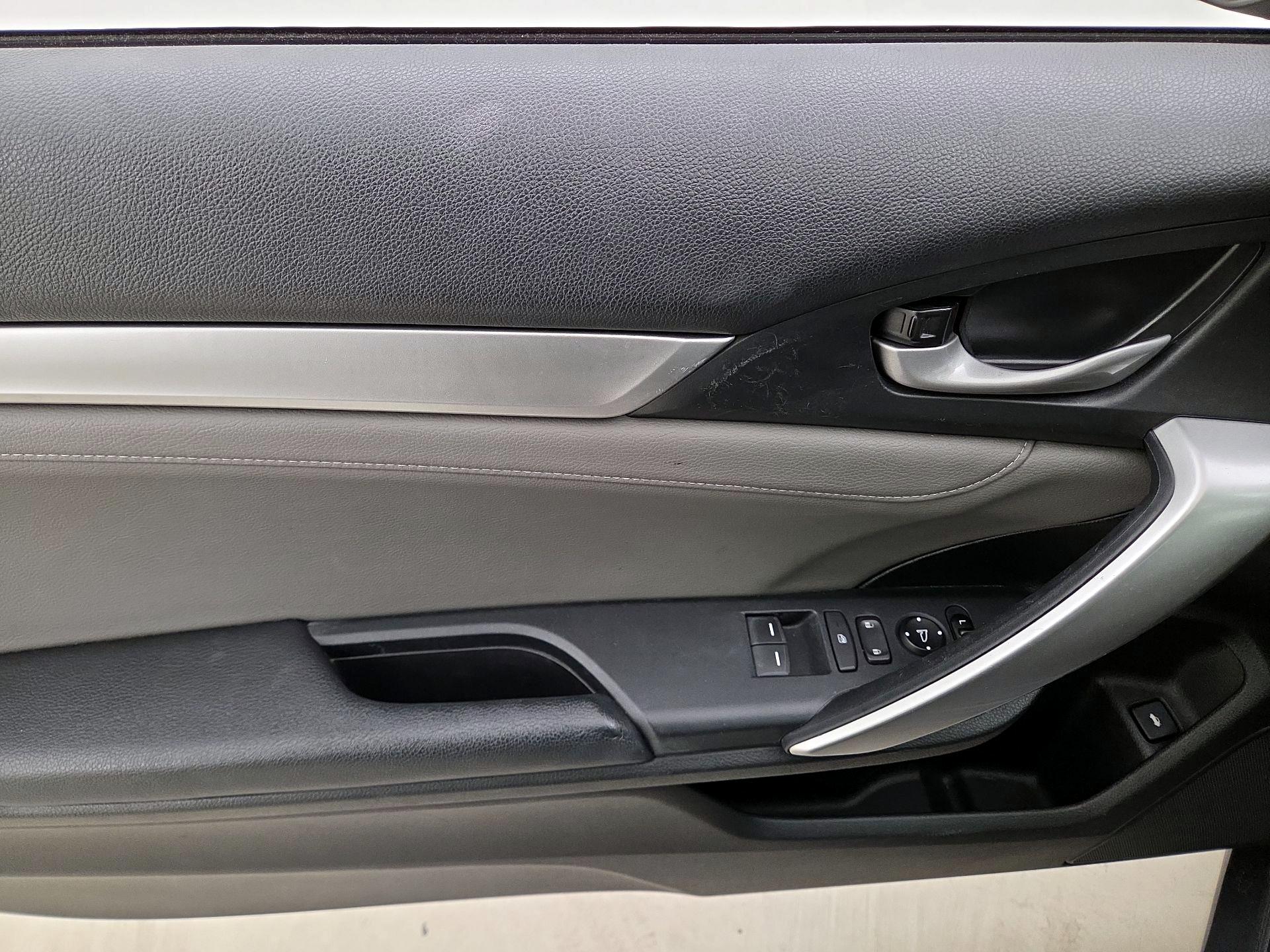 Thumbnail: 2017 Honda Civic - 12