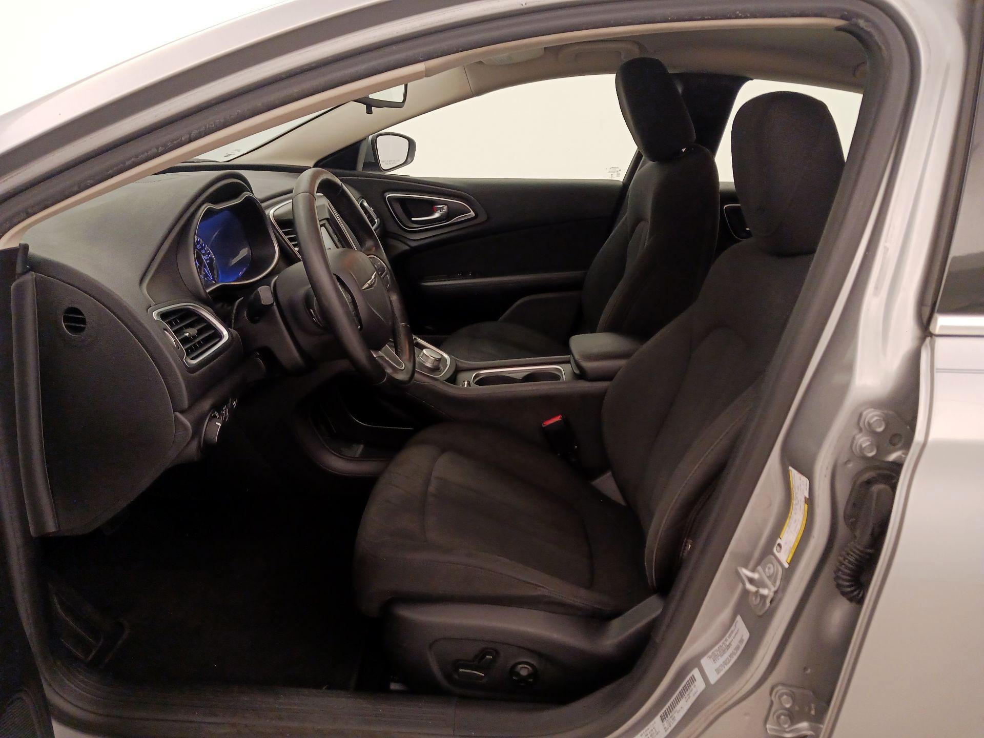 Thumbnail: 2016 Chrysler 200 - 11